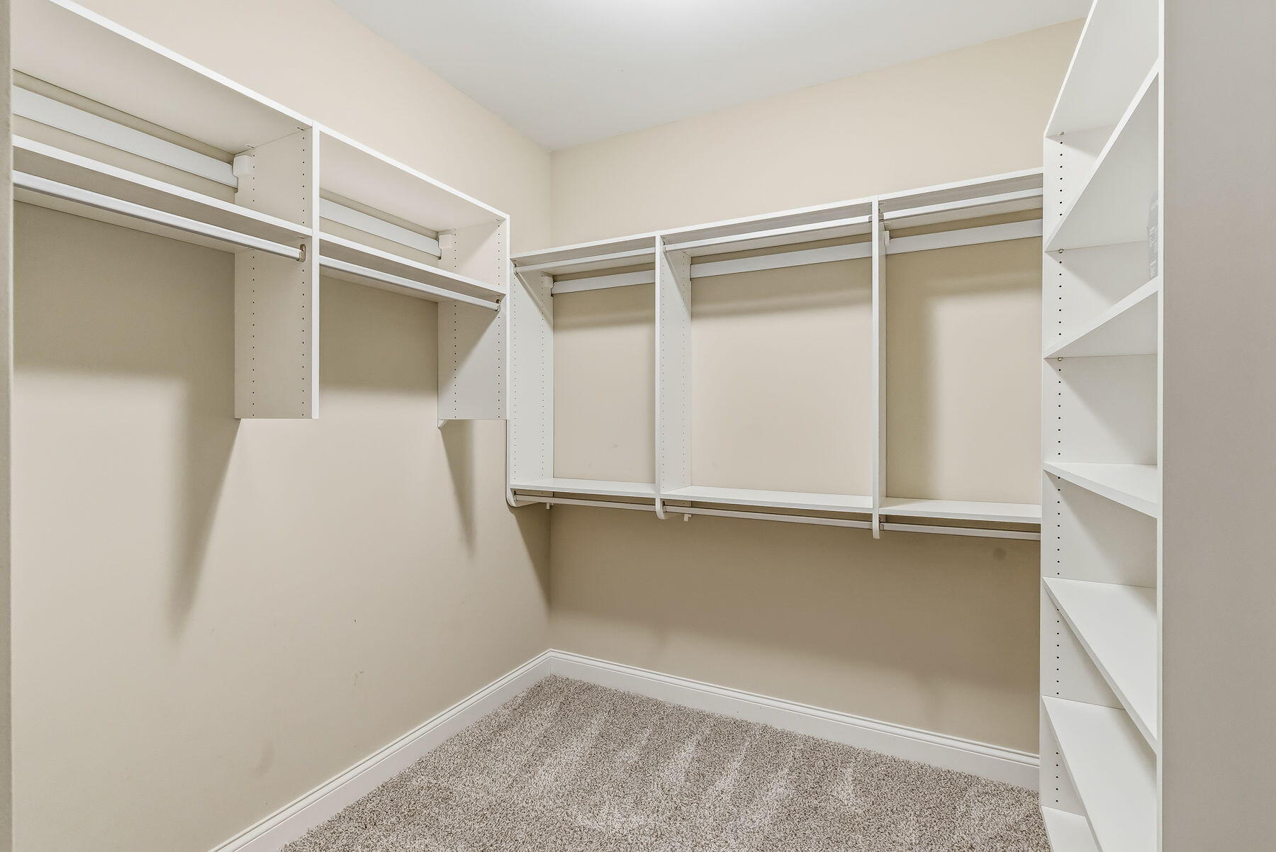 3688 Furlong Drive, Grove City, Ohio 43123