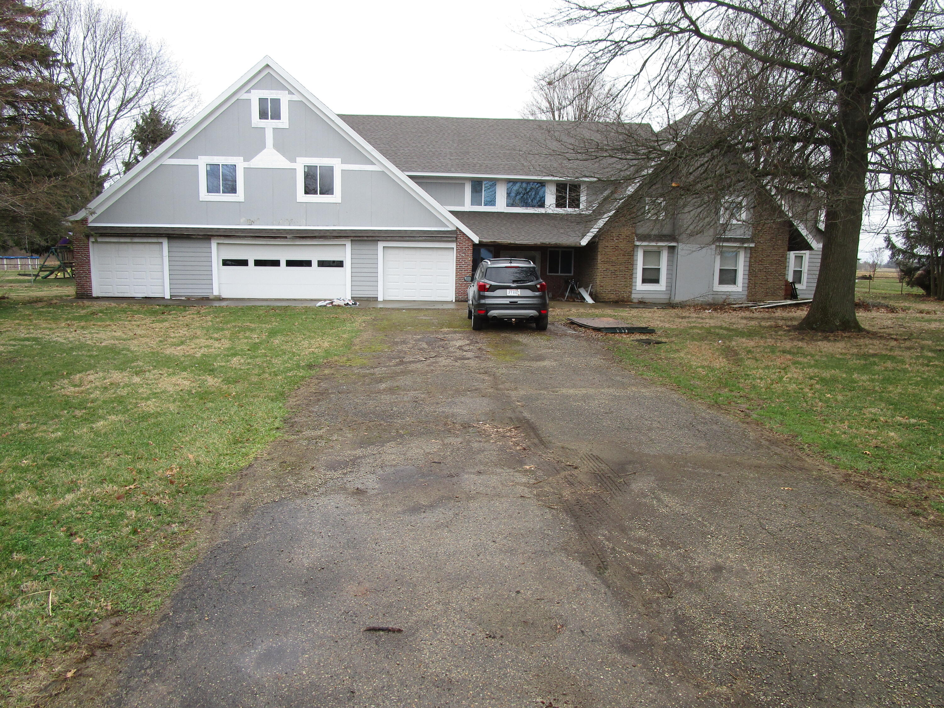 4954 County Line Road, Springfield, Ohio 45502