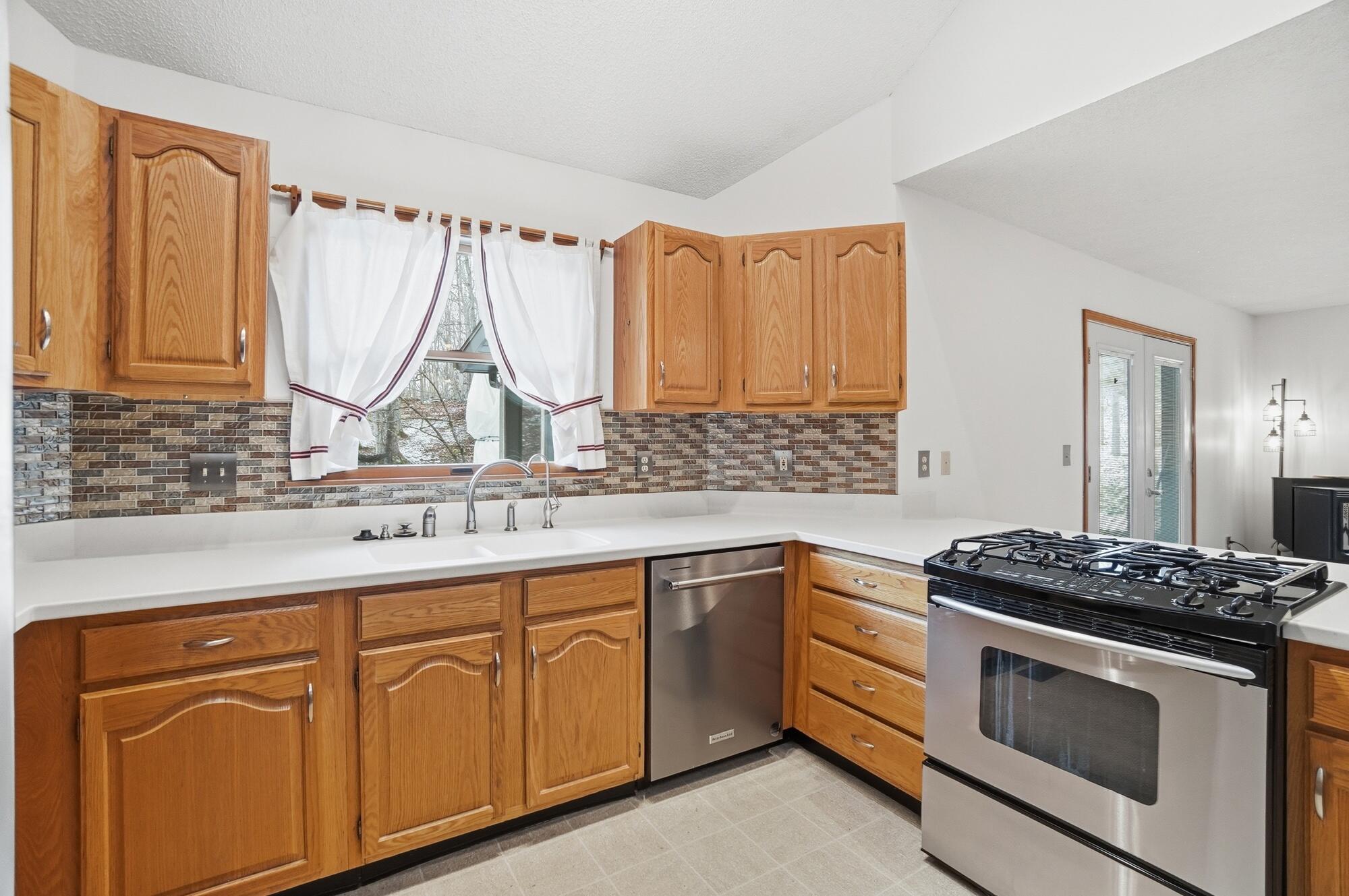 180 Country Road, Urbana, Ohio 43078