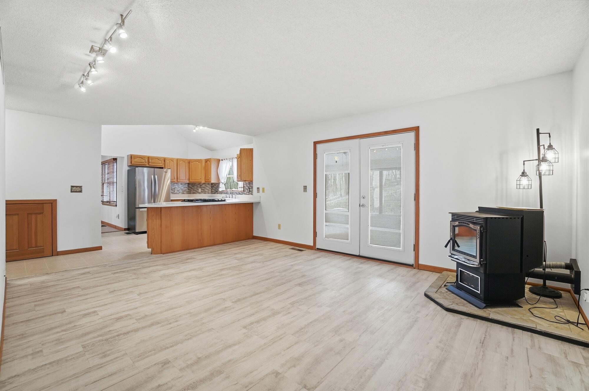 180 Country Road, Urbana, Ohio 43078