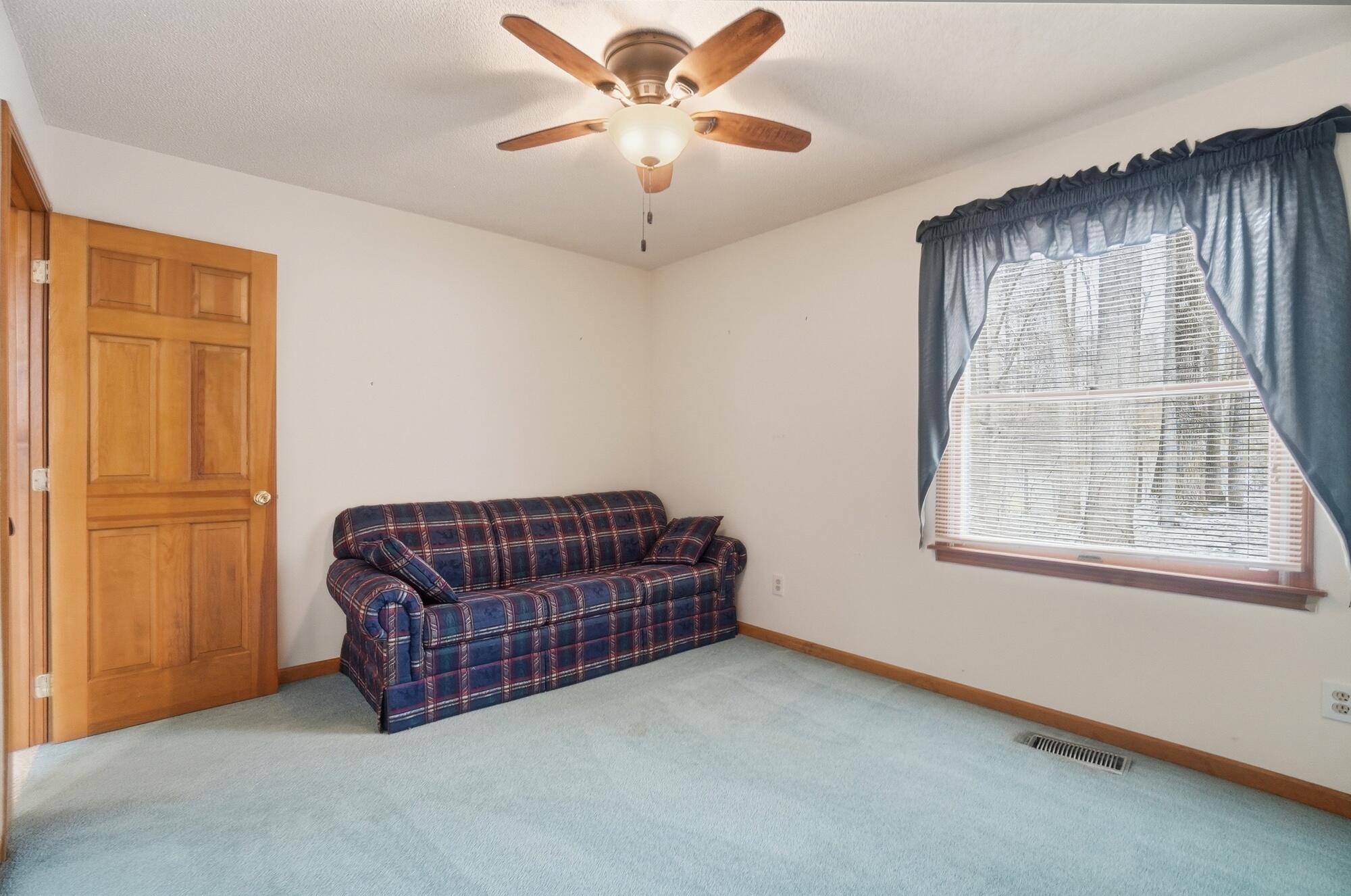 180 Country Road, Urbana, Ohio 43078