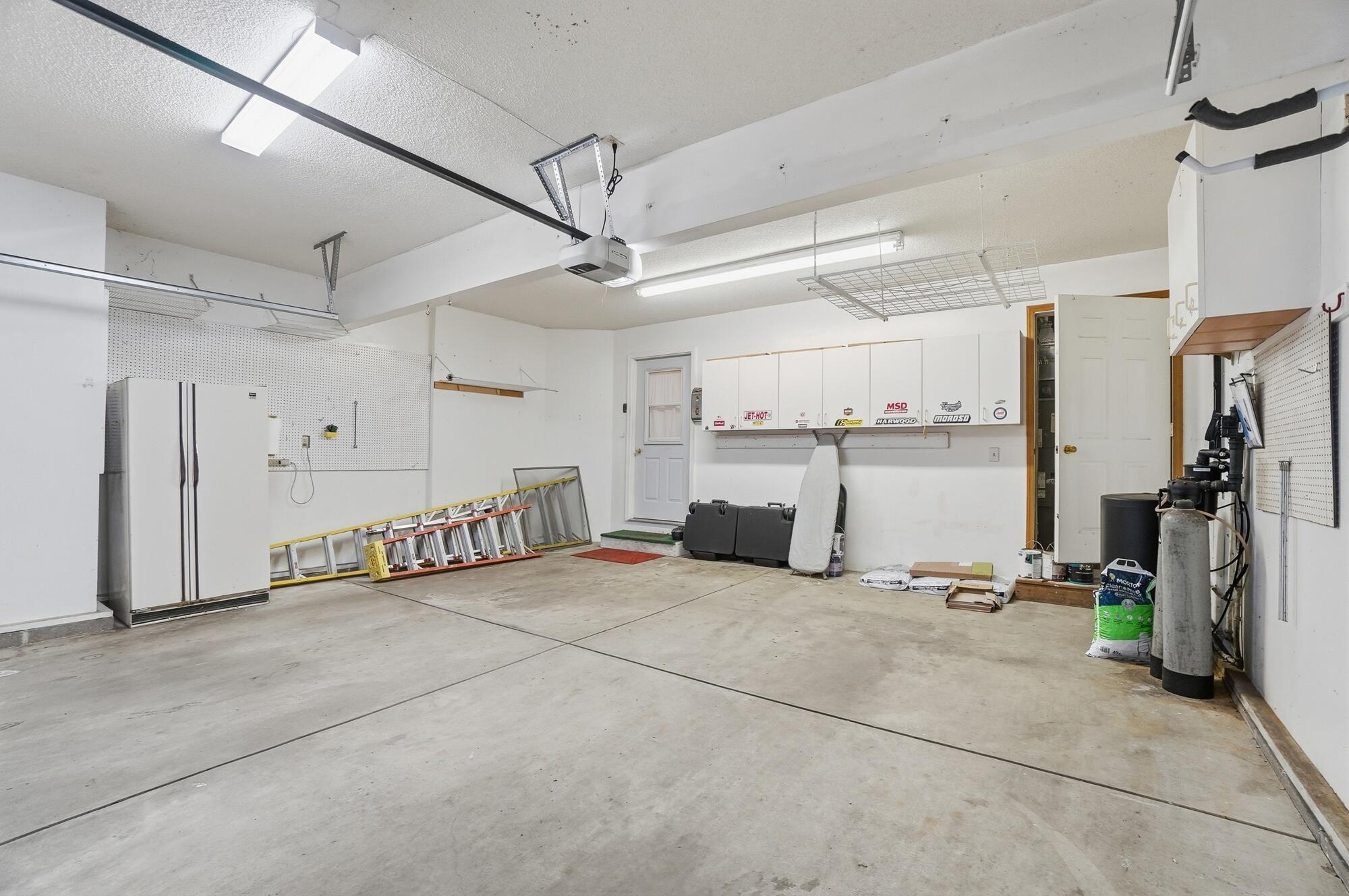 180 Country Road, Urbana, Ohio 43078