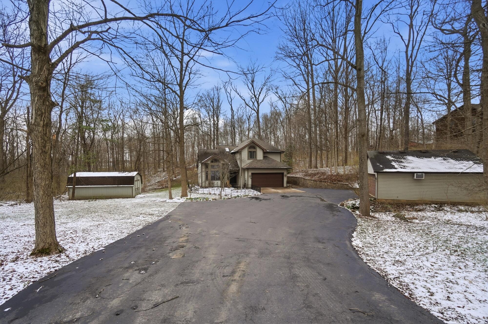 180 Country Road, Urbana, Ohio 43078