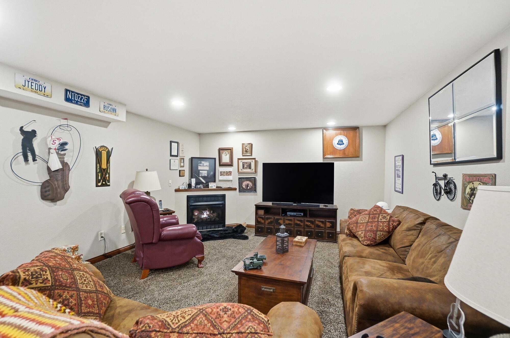 5300 Brookshire Lane, Springfield, Ohio 45502