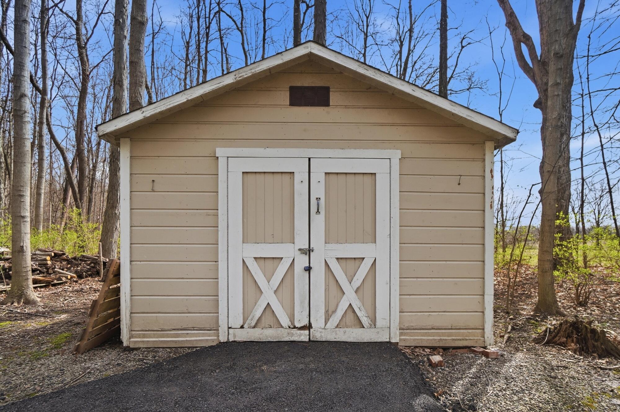 5300 Brookshire Lane, Springfield, Ohio 45502