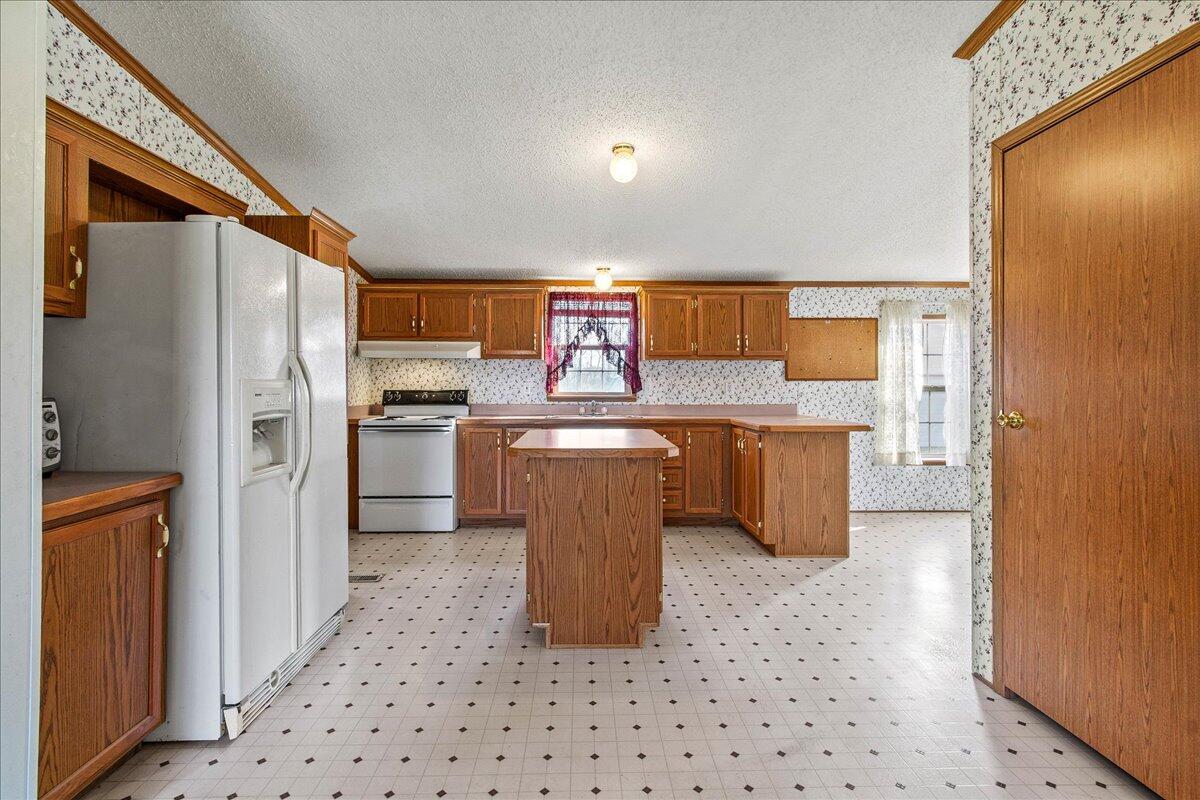 4921 Hawk Road, Mechanicsburg, Ohio 43044