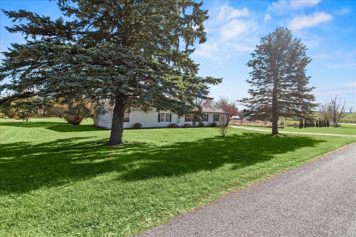 4921 Hawk Road, Mechanicsburg, Ohio 43044