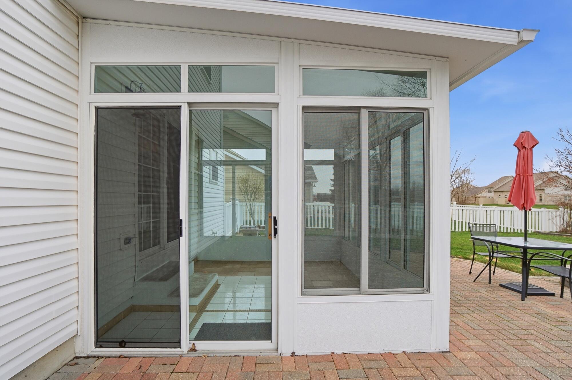 661 Willow Point Court, Troy, Ohio 45373