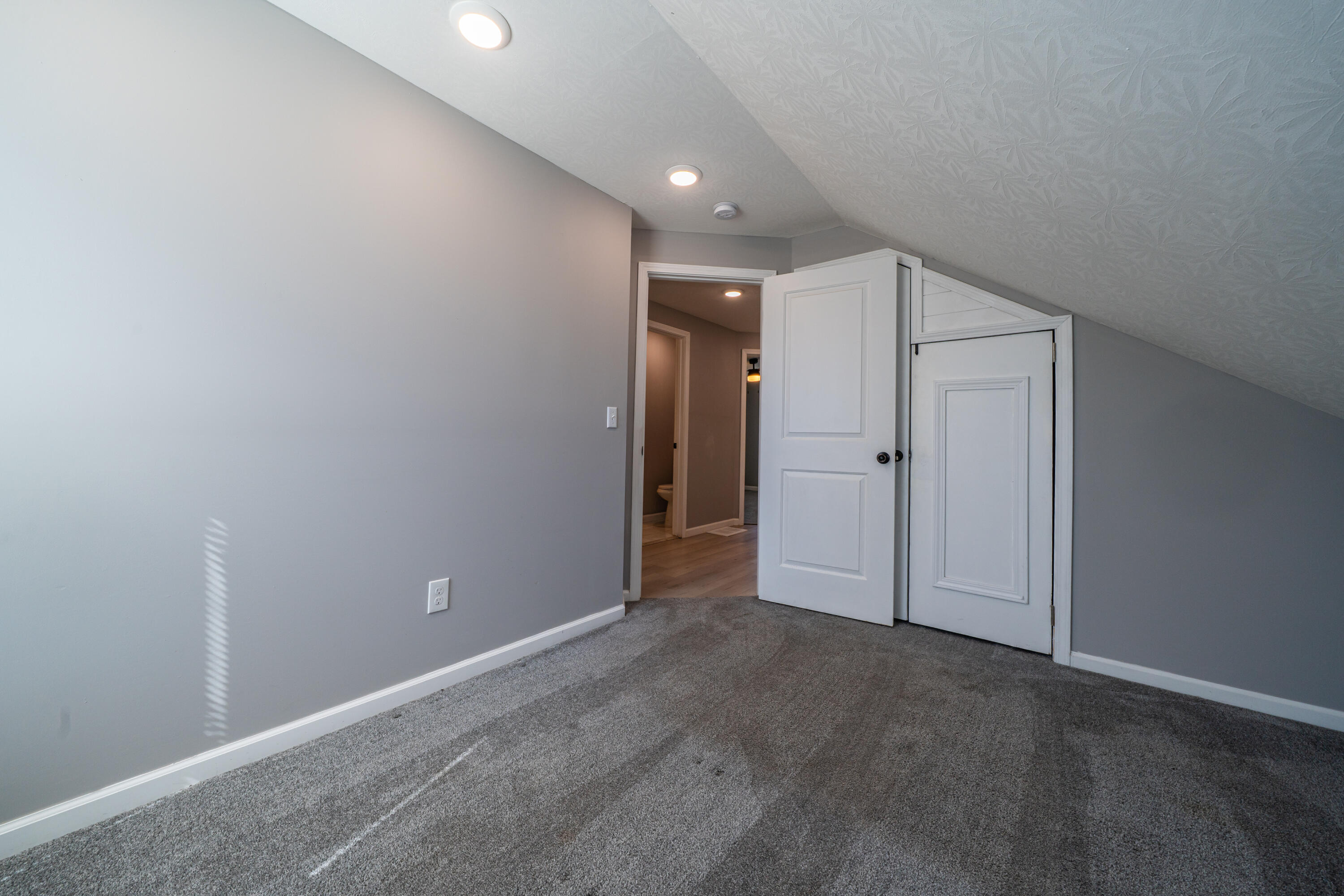 229 Marjorie Avenue, Riverside, Ohio 45404