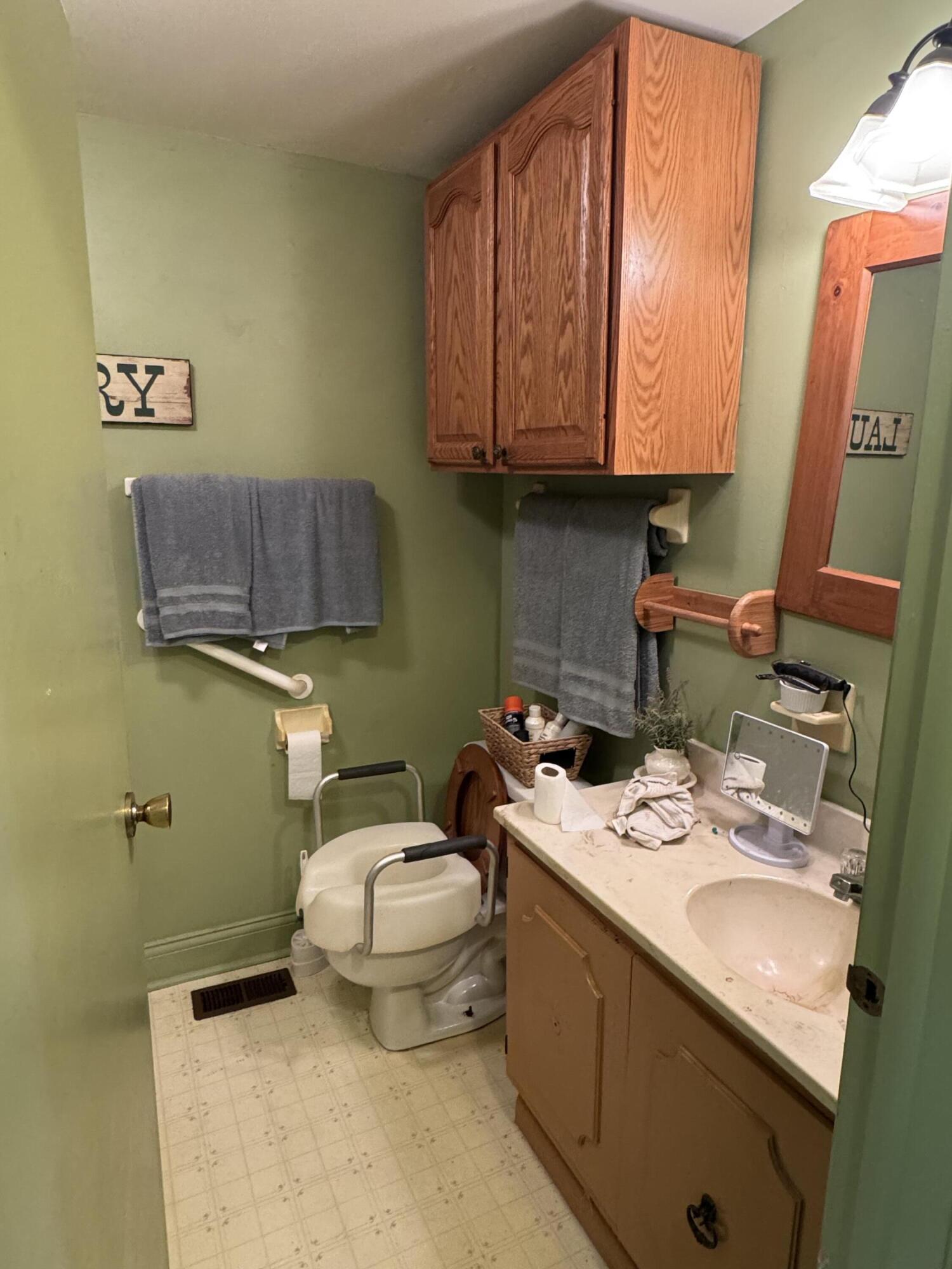 6 Danzig Lane, Fairborn, Ohio 45324