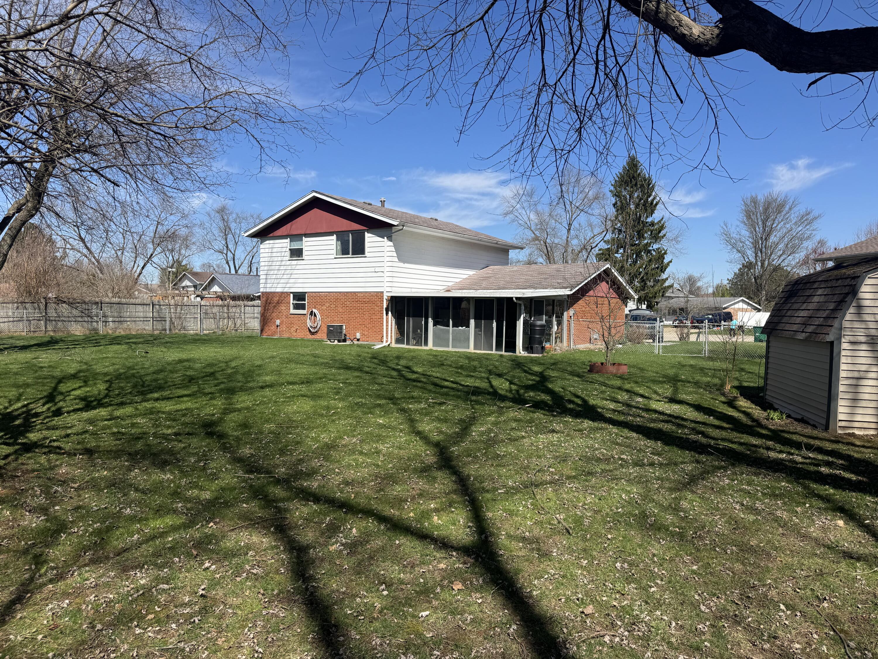 6 Danzig Lane, Fairborn, Ohio 45324