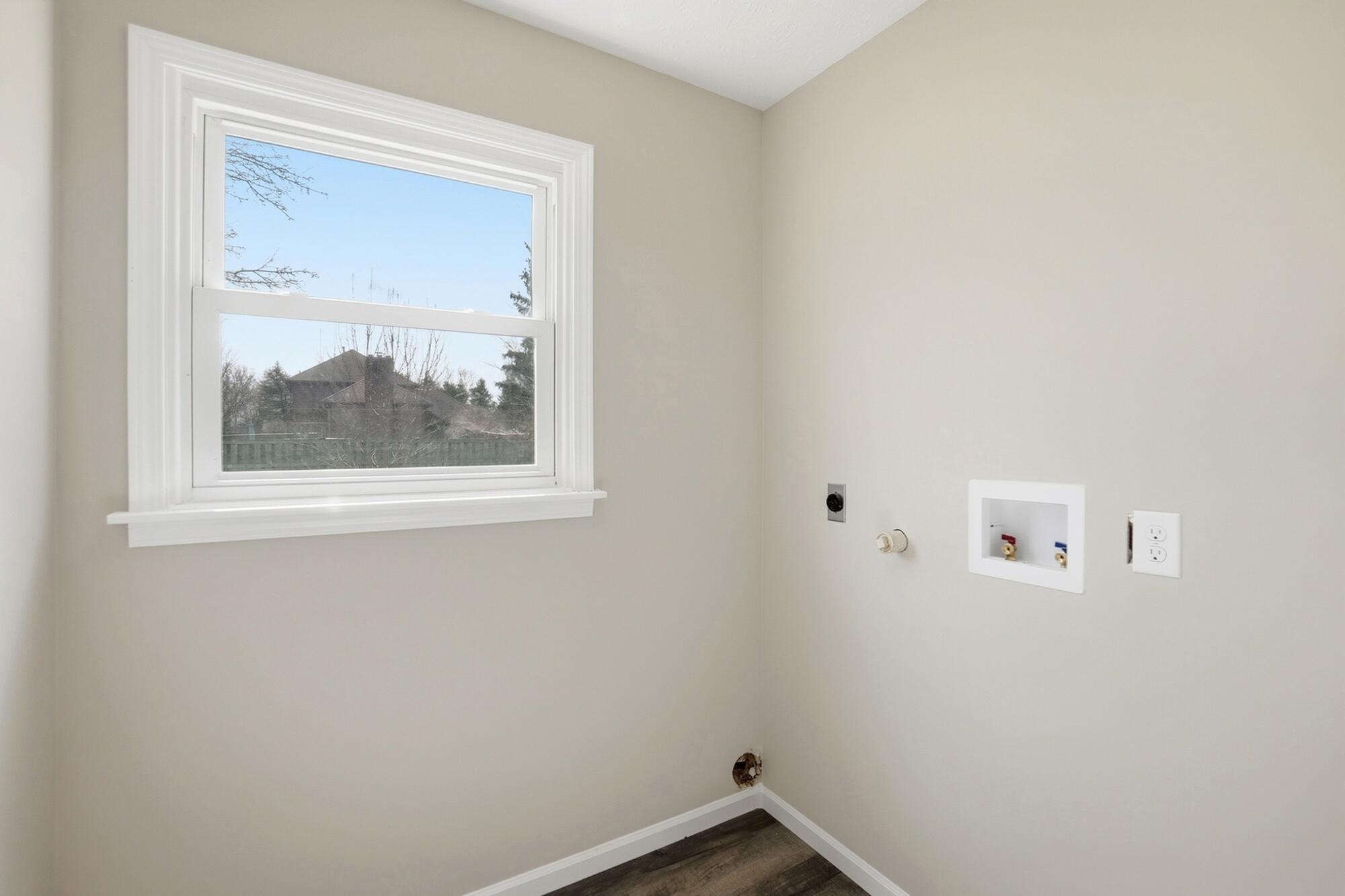 1985 Fox, Troy, Ohio 45373