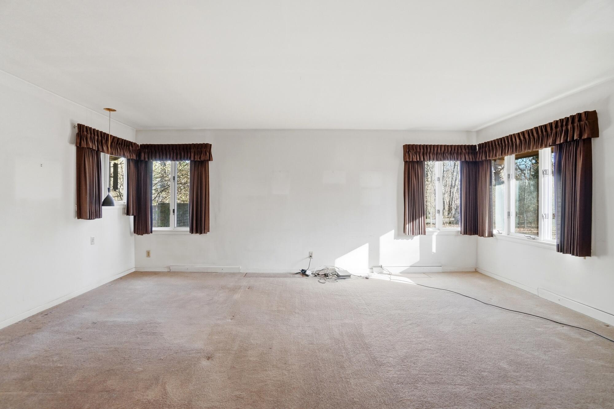 2438 Signal Hill Road, Springfield, Ohio 45504