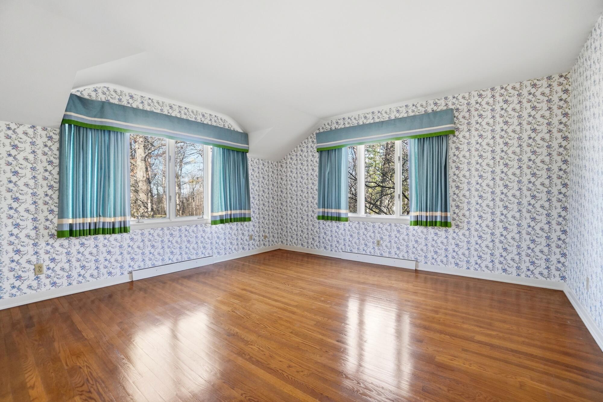 2438 Signal Hill Road, Springfield, Ohio 45504