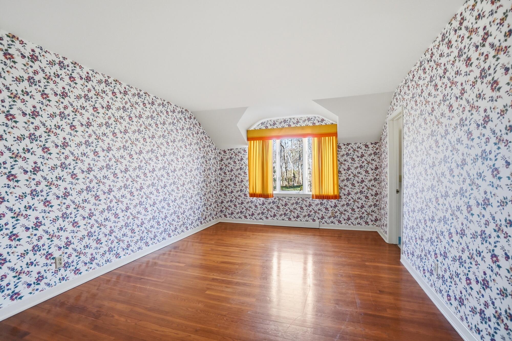 2438 Signal Hill Road, Springfield, Ohio 45504