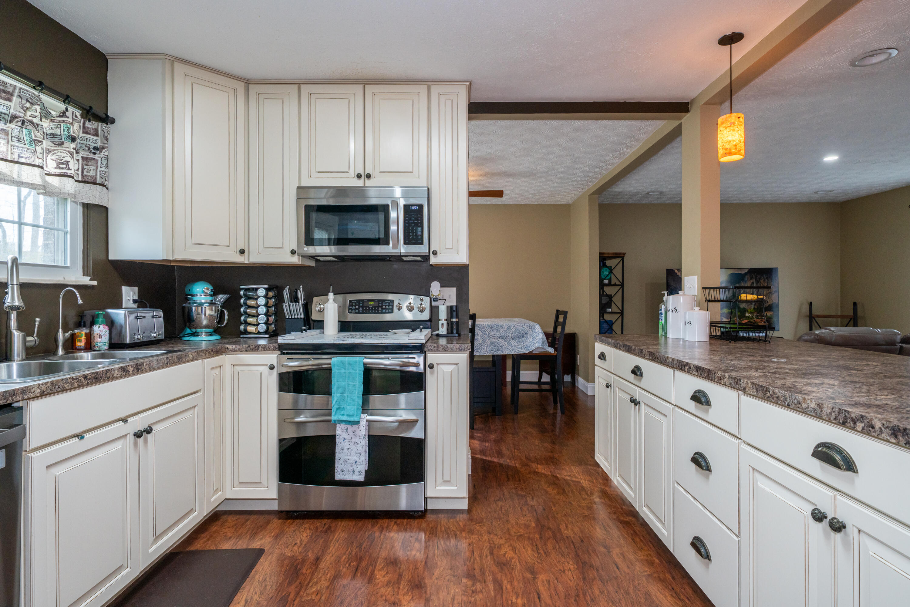 1412 Devoe Drive, Beavercreek, Ohio 45434