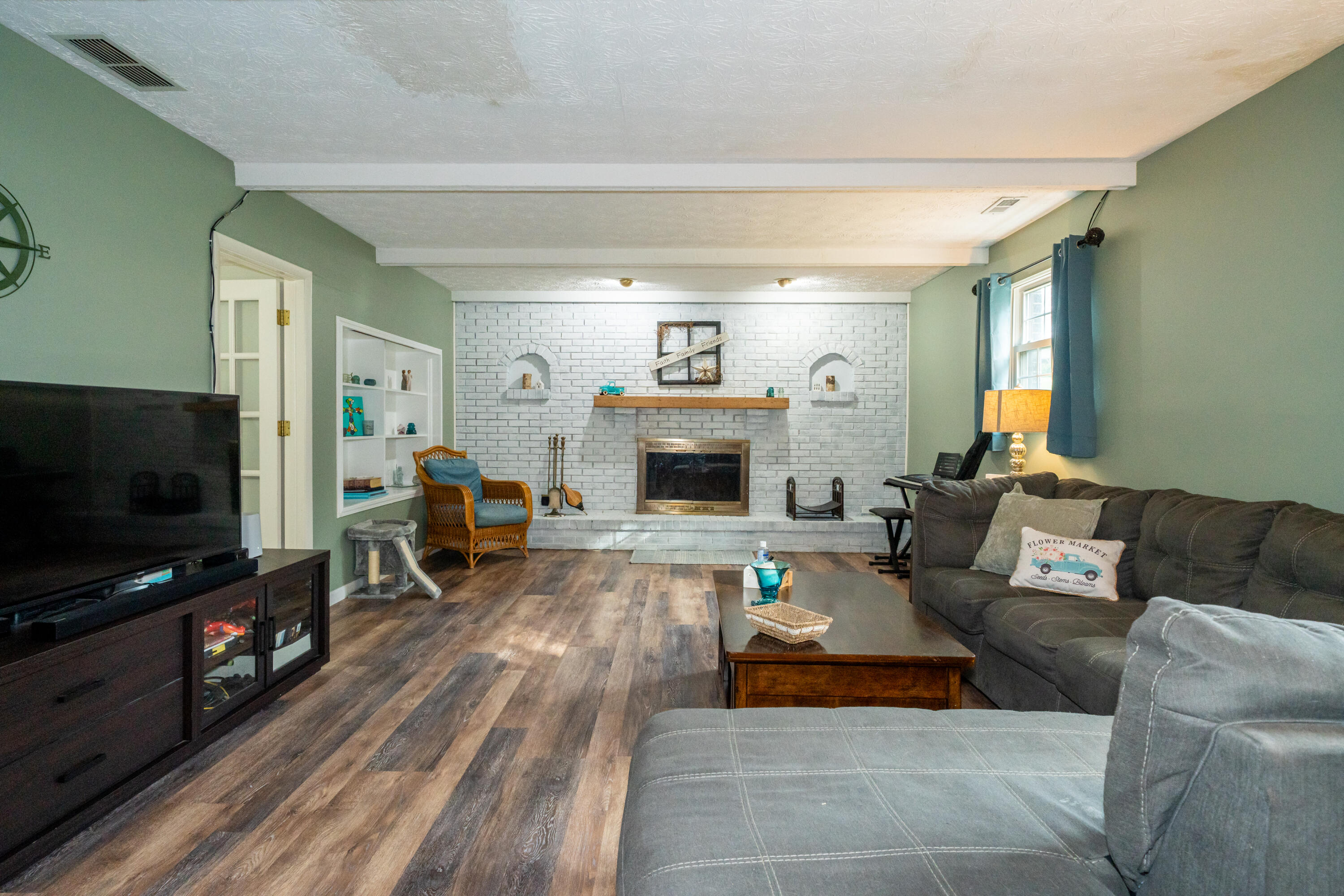 1412 Devoe Drive, Beavercreek, Ohio 45434