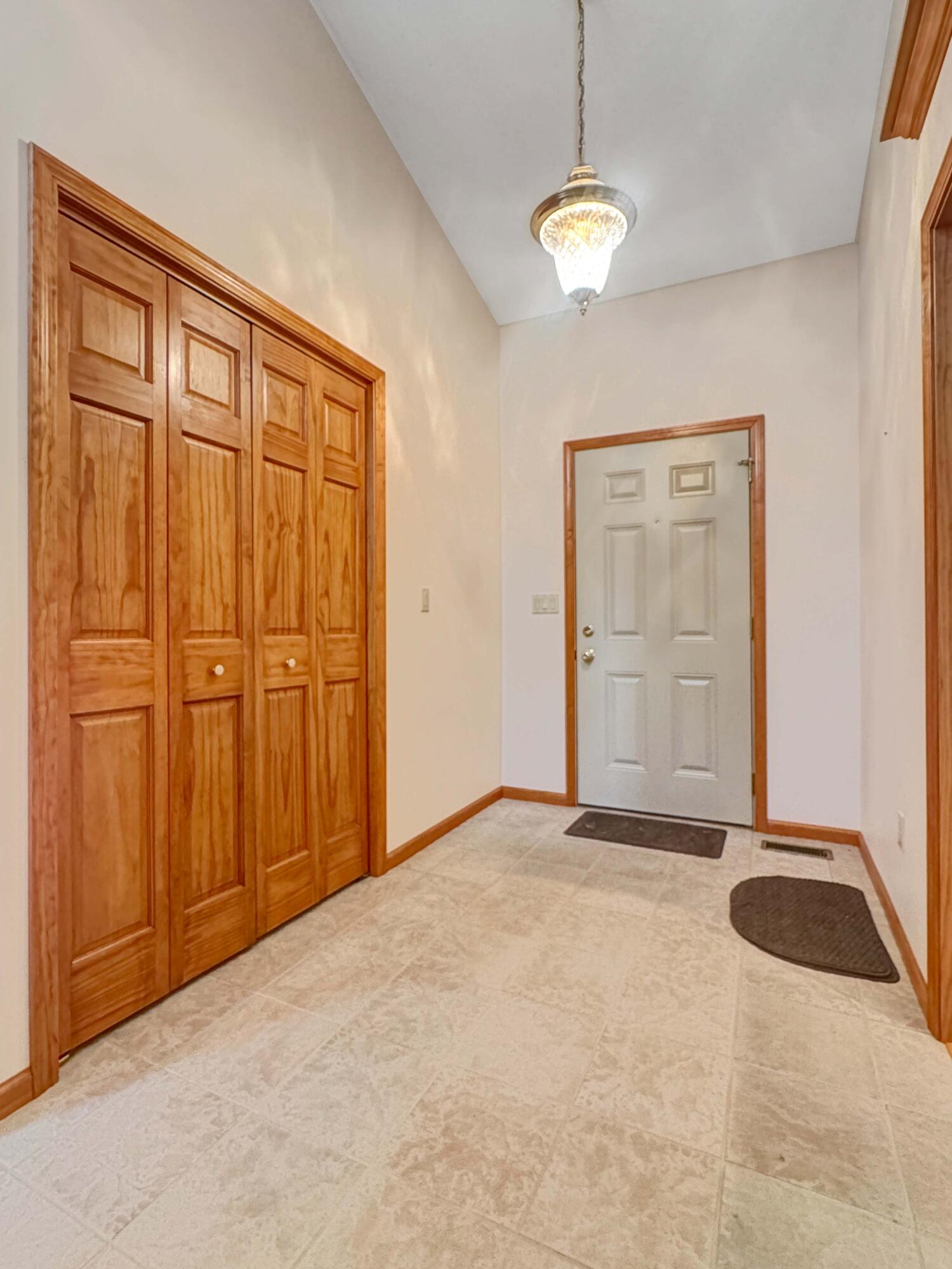 19 Laurel Bend, Urbana, Ohio 43078