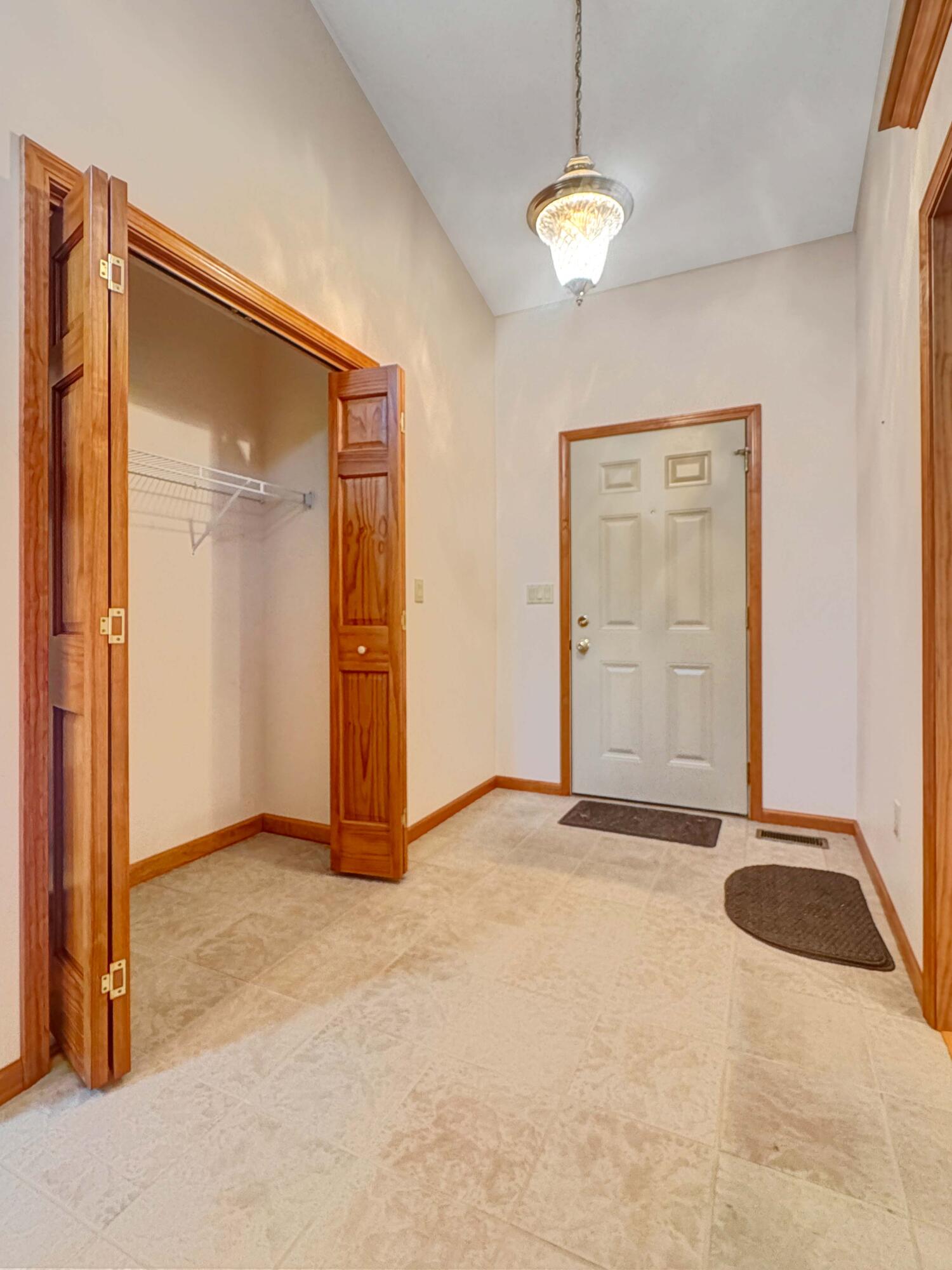 19 Laurel Bend, Urbana, Ohio 43078