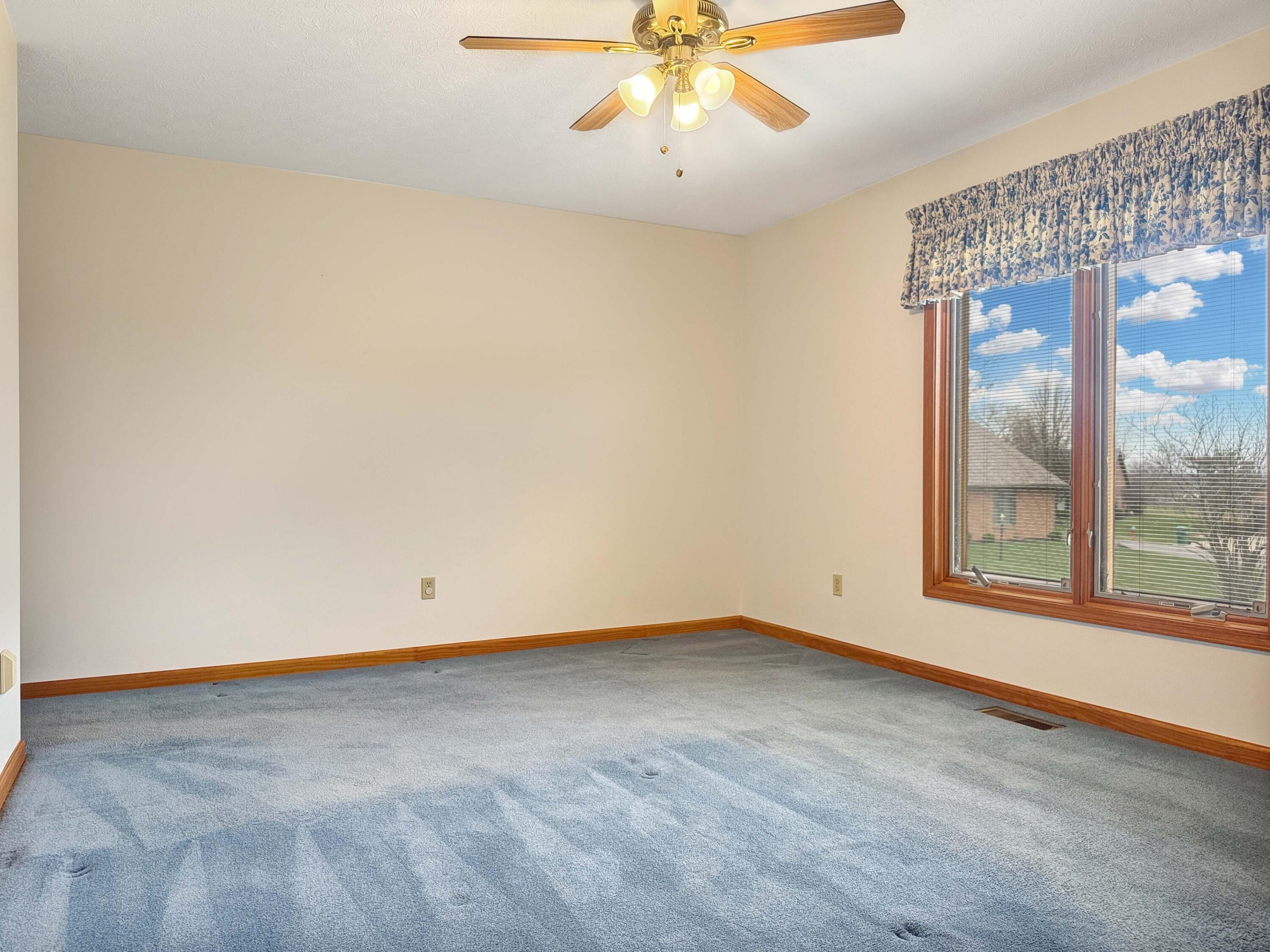 19 Laurel Bend, Urbana, Ohio 43078