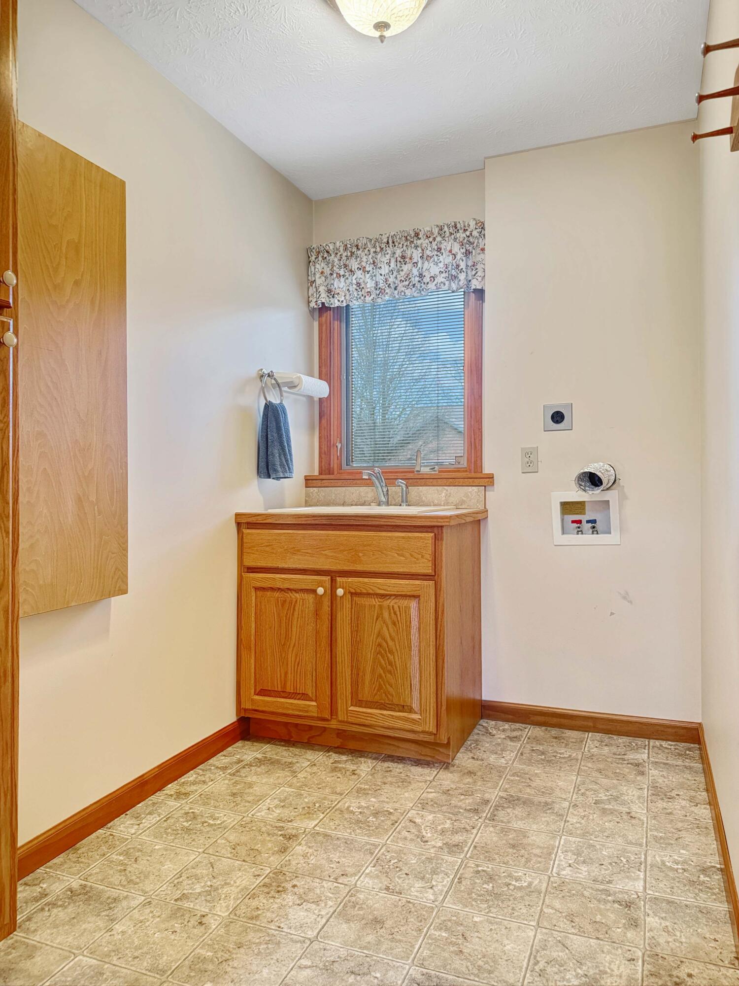 19 Laurel Bend, Urbana, Ohio 43078