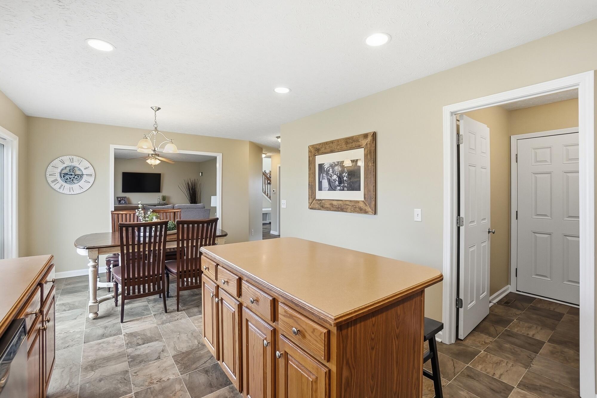 2813 Amberwood Drive, Troy, Ohio 45373