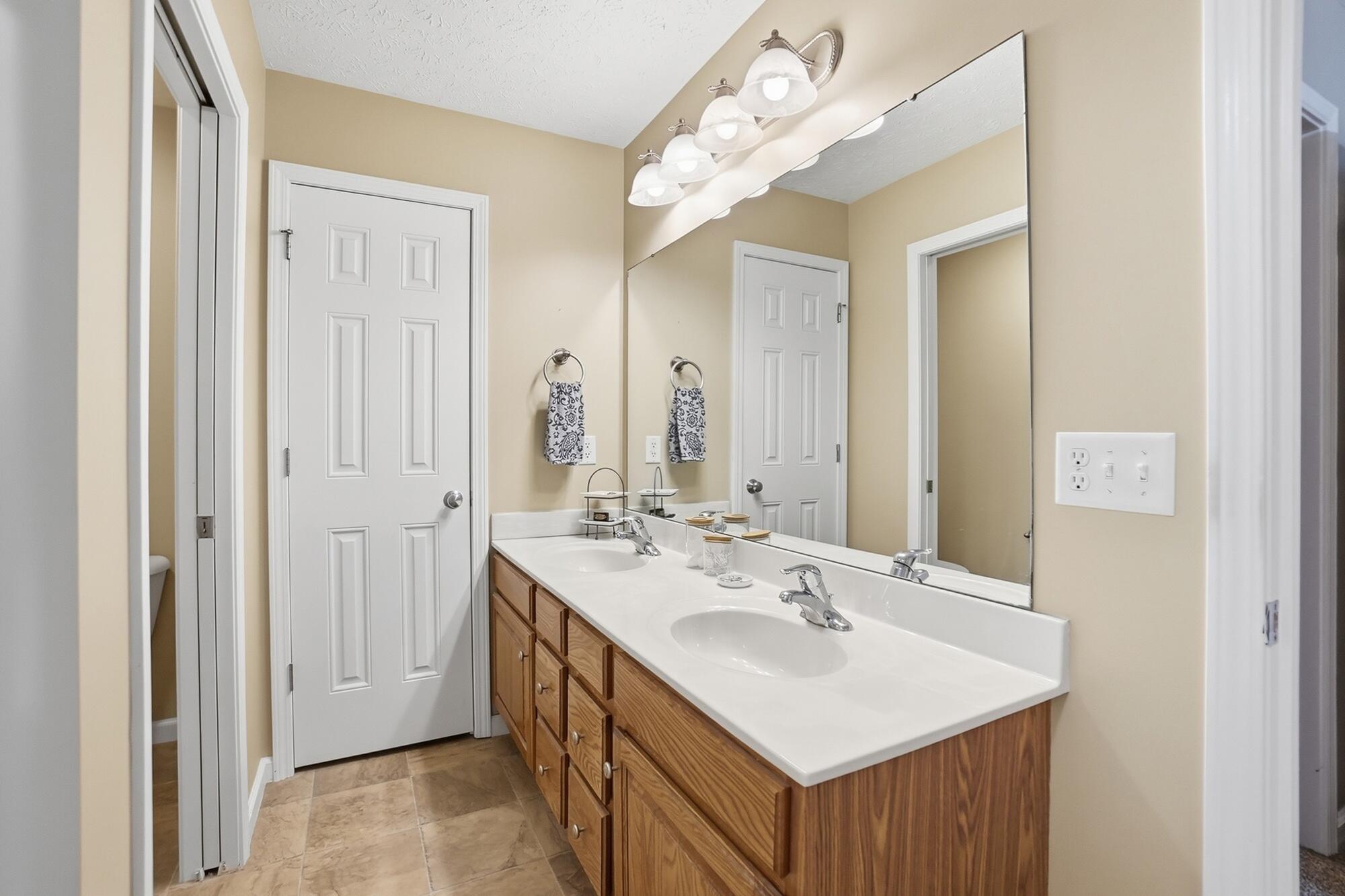 2813 Amberwood Drive, Troy, Ohio 45373