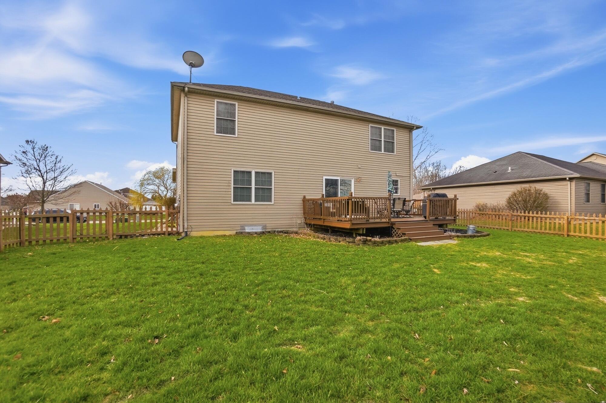 2813 Amberwood Drive, Troy, Ohio 45373