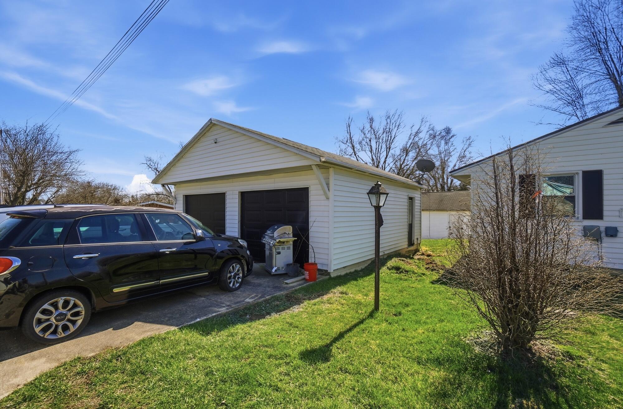 80 Carlisle Avenue, Springfield, Ohio 45504