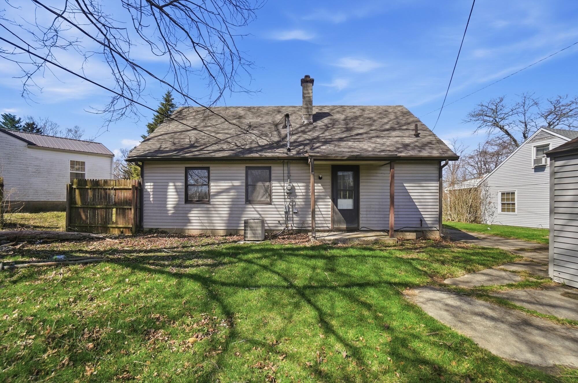 1835 Sweetbriar Lane, Springfield, Ohio 45505