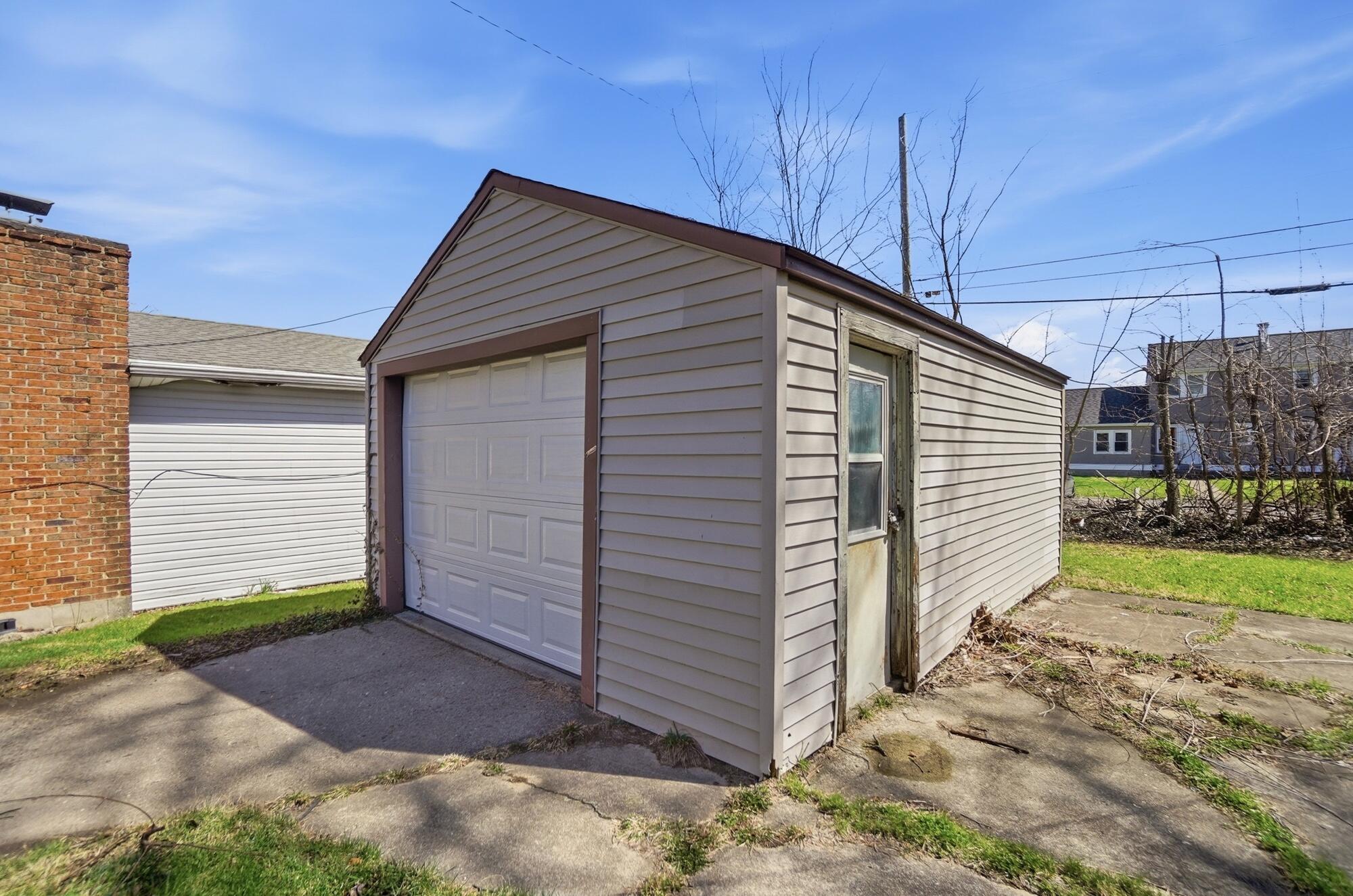 1835 Sweetbriar Lane, Springfield, Ohio 45505