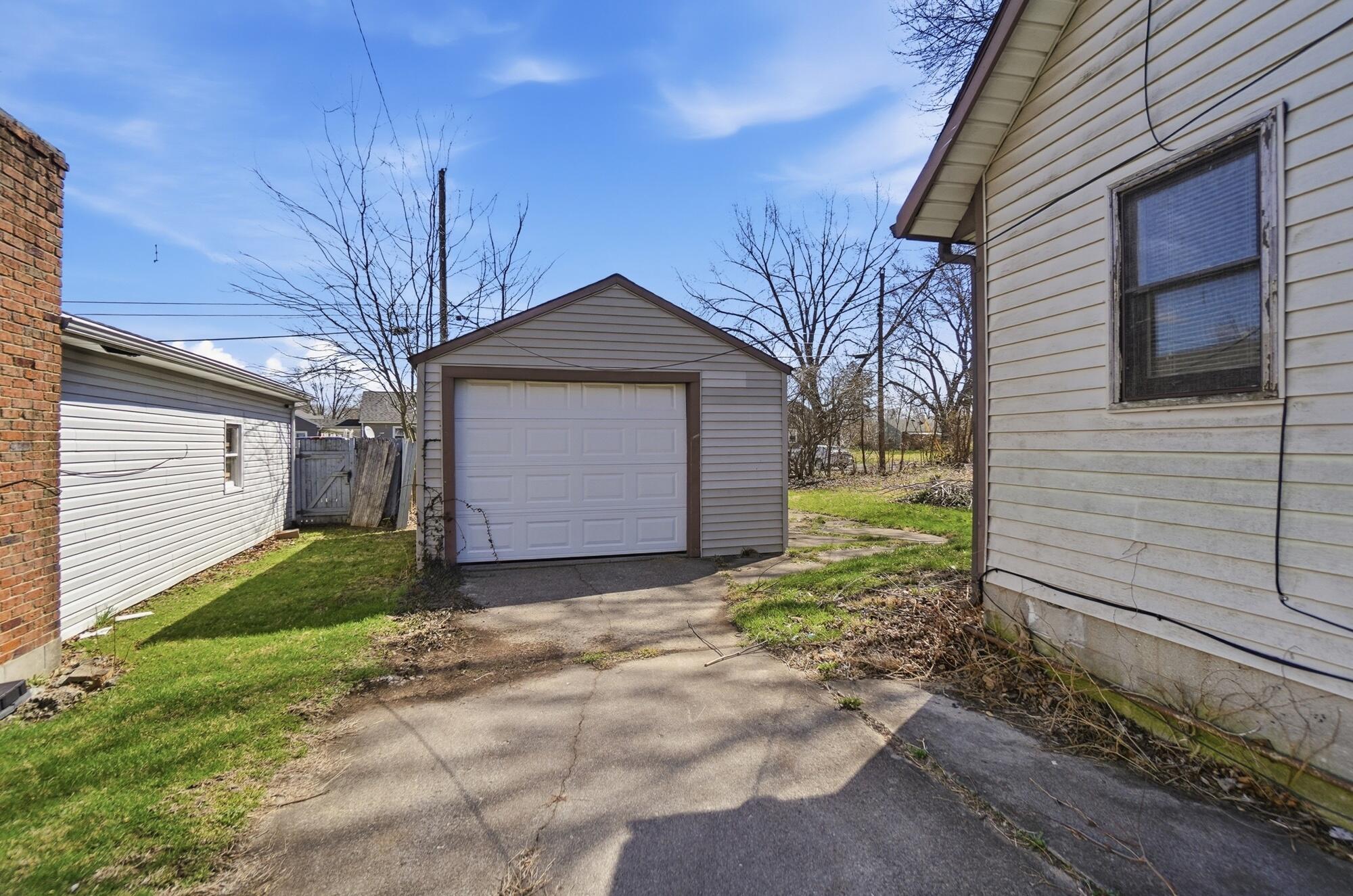 1835 Sweetbriar Lane, Springfield, Ohio 45505