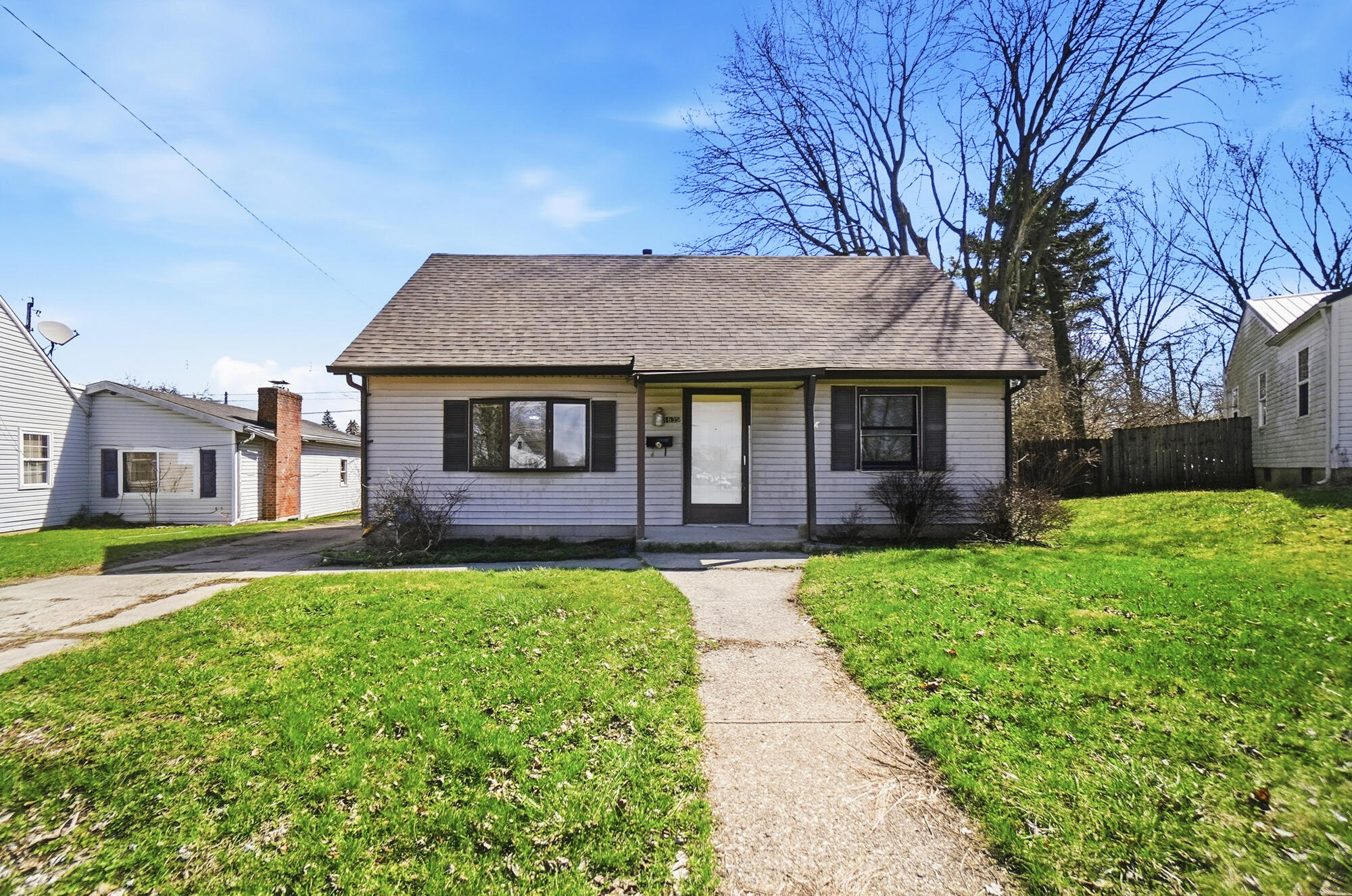 1835 Sweetbriar Lane, Springfield, Ohio 45505