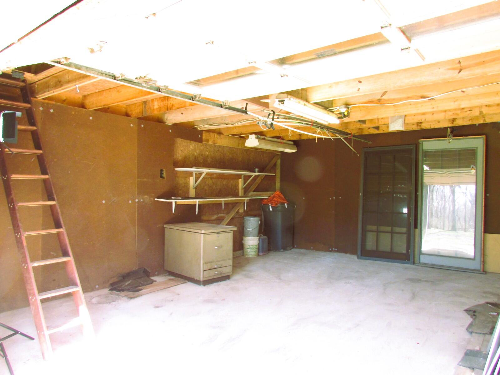 6011 Carlton Road, West Alexandria, Ohio 45381