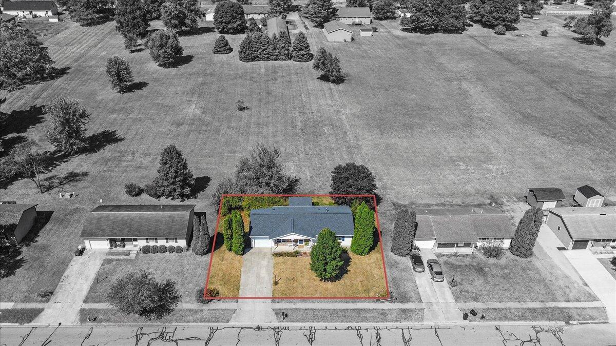 28 Lloyd Drive, North Lewisburg, Ohio 43060