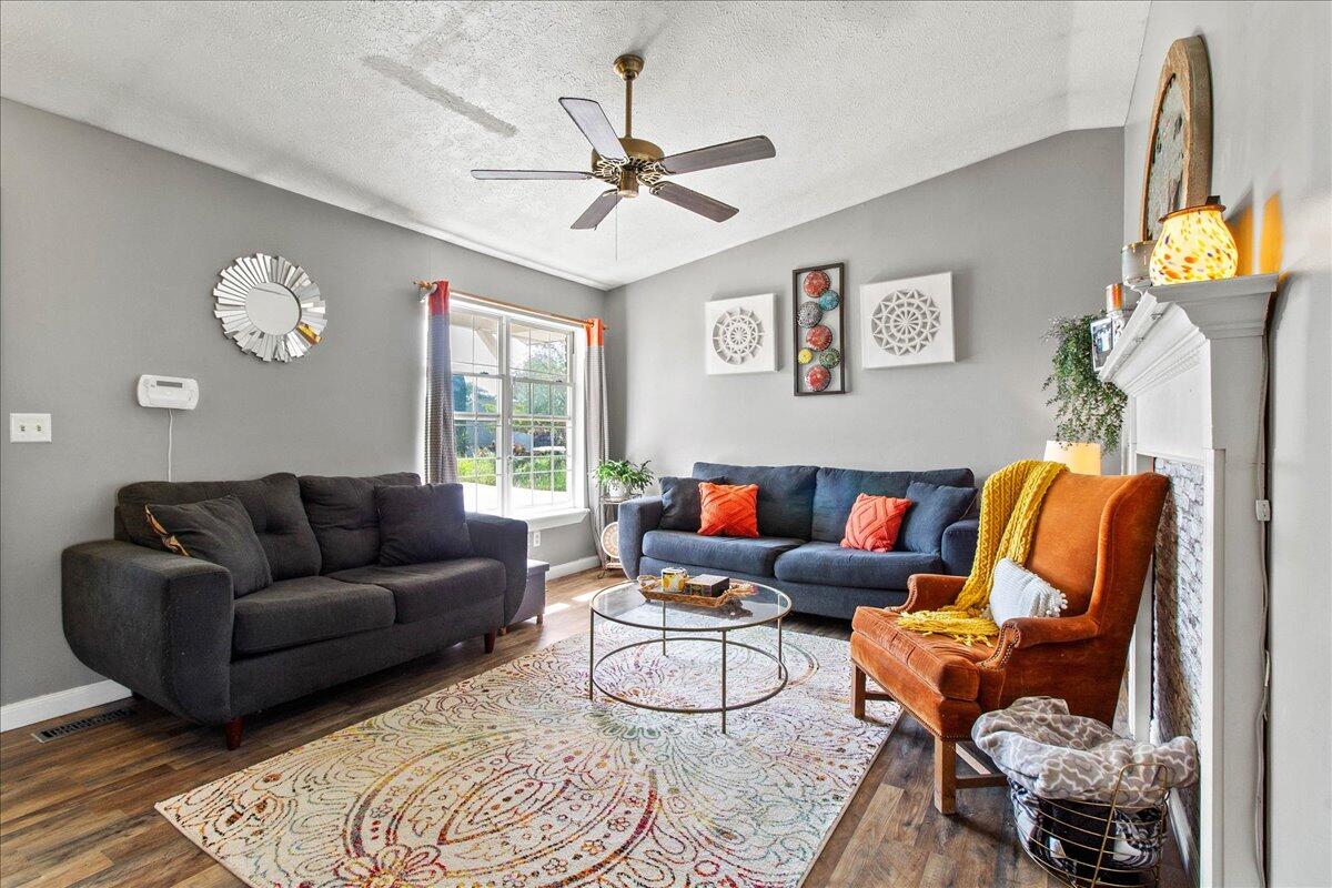 28 Lloyd Drive, North Lewisburg, Ohio 43060