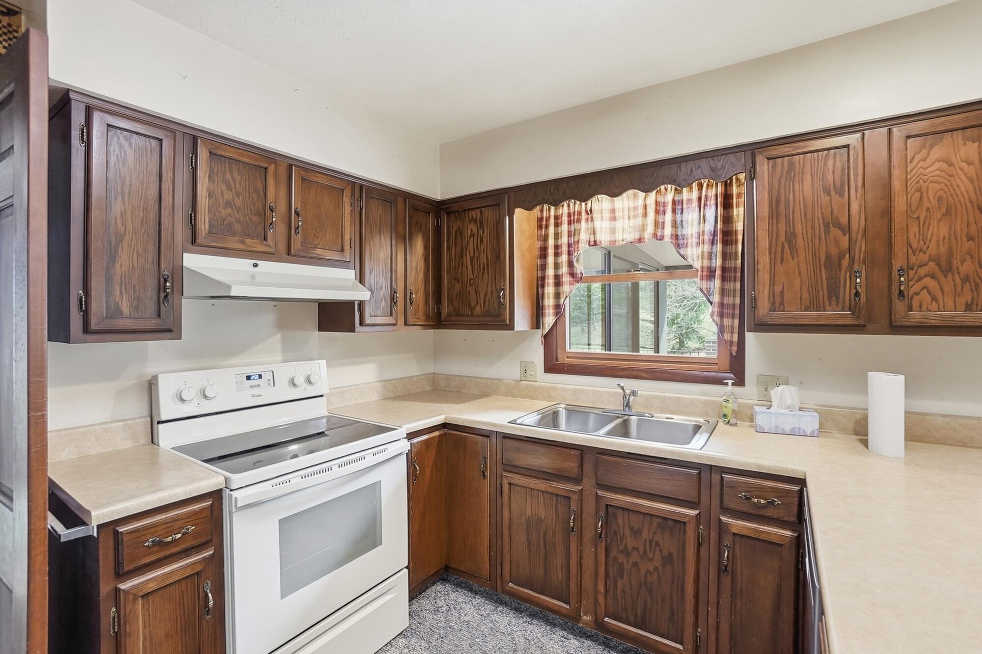 3831 Crescent Hill Road, Springfield, Ohio 45502