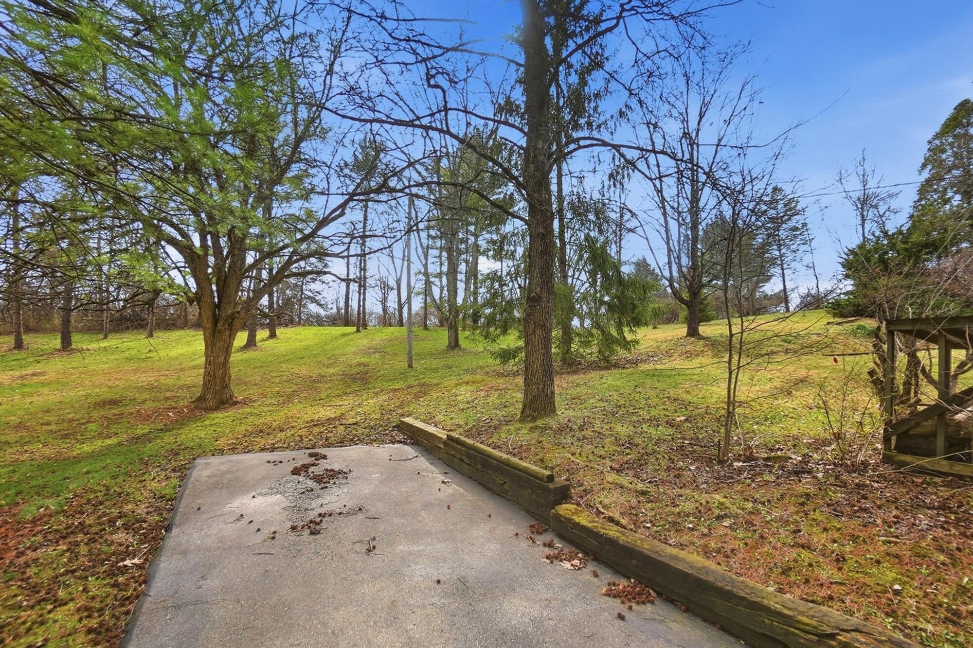 3831 Crescent Hill Road, Springfield, Ohio 45502