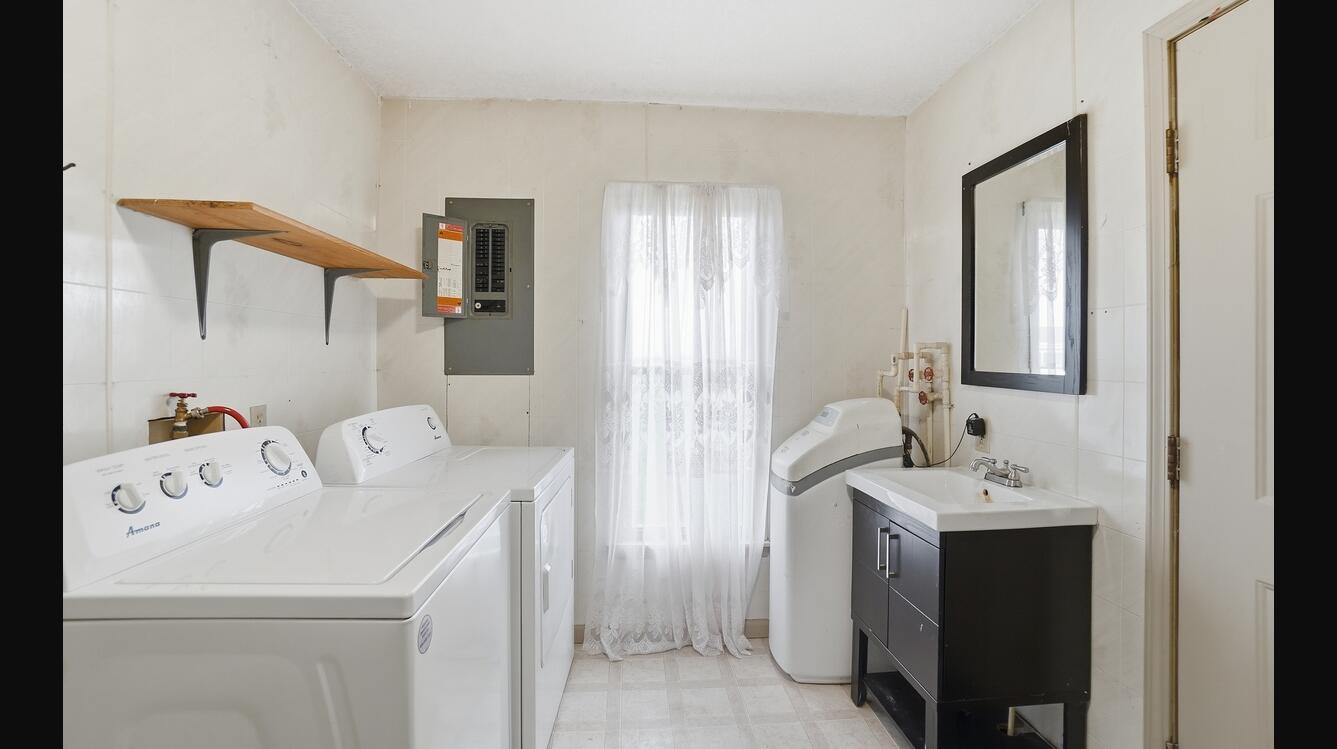 18934 Mudsock Road, Wapakoneta, Ohio 45895