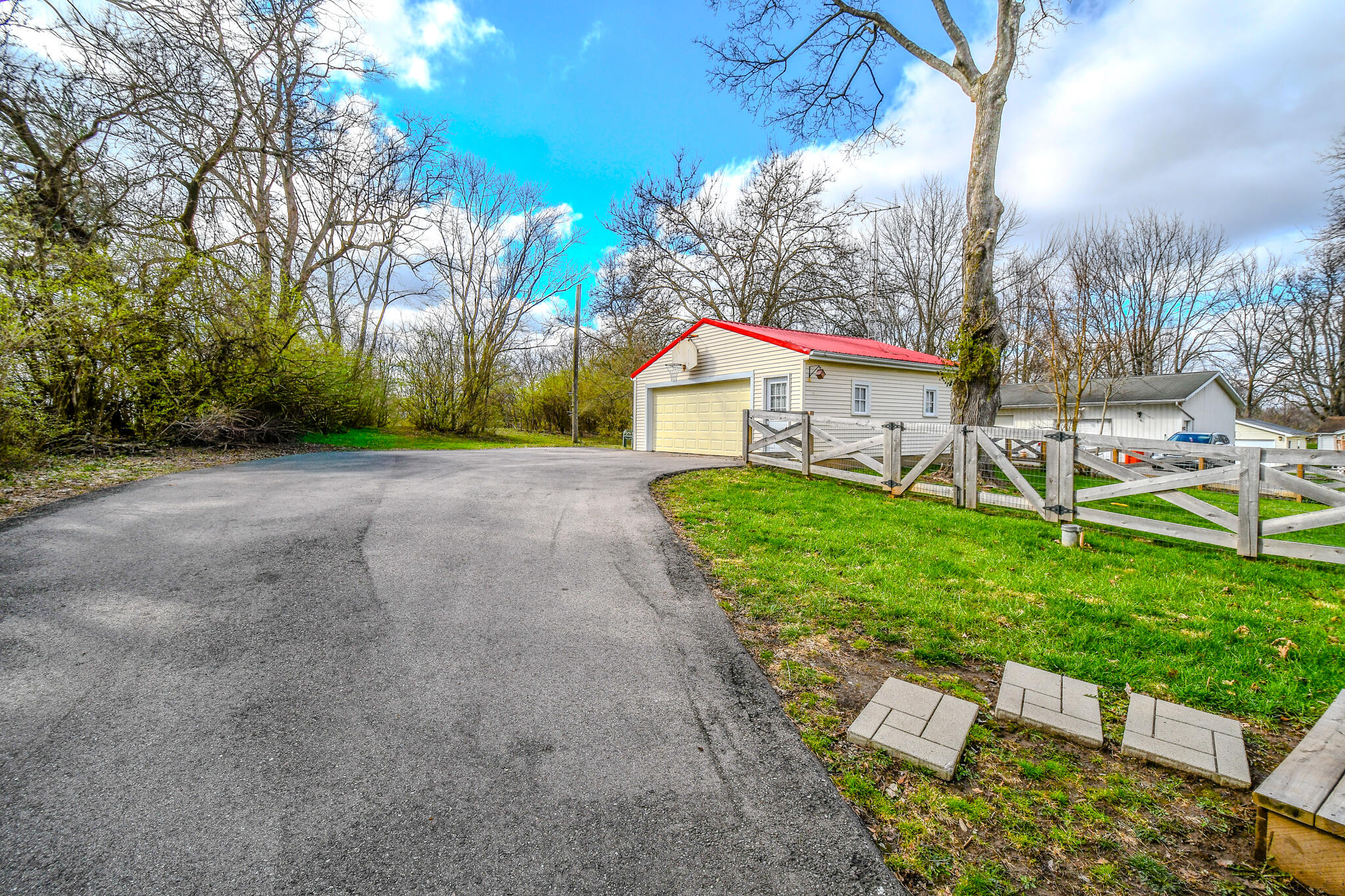 631 Kramer Road, Springfield, Ohio 45505