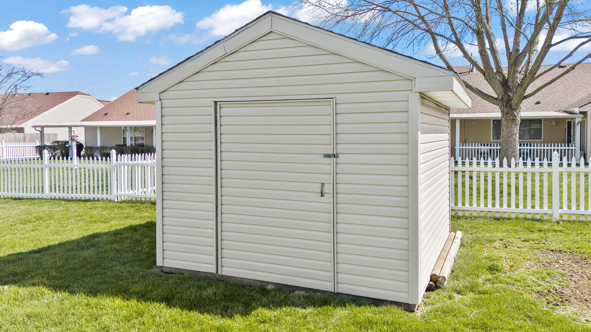 413 Deerwood Drive, Piqua, Ohio 45356