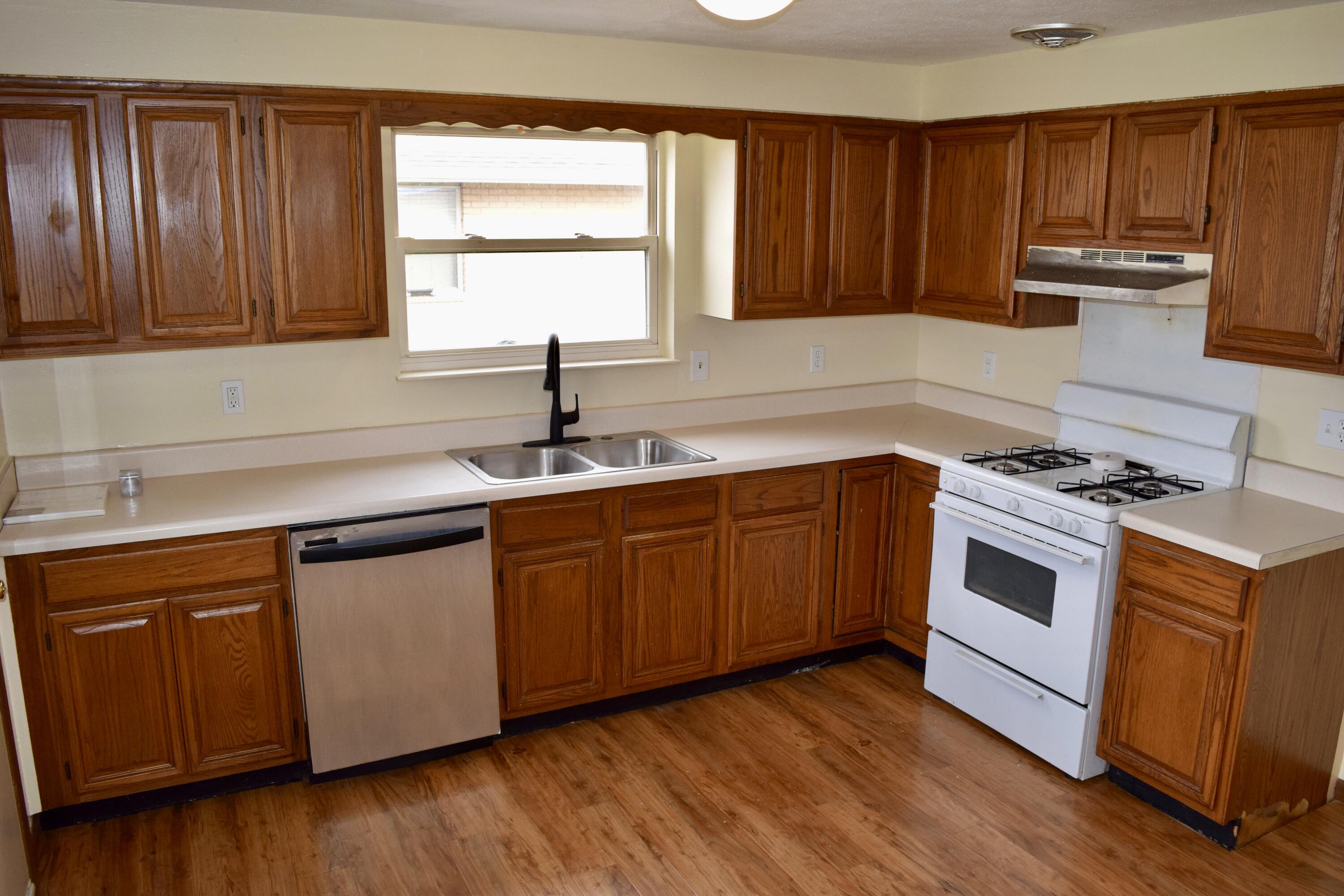 1644 Delmar Drive, Springfield, Ohio 45503