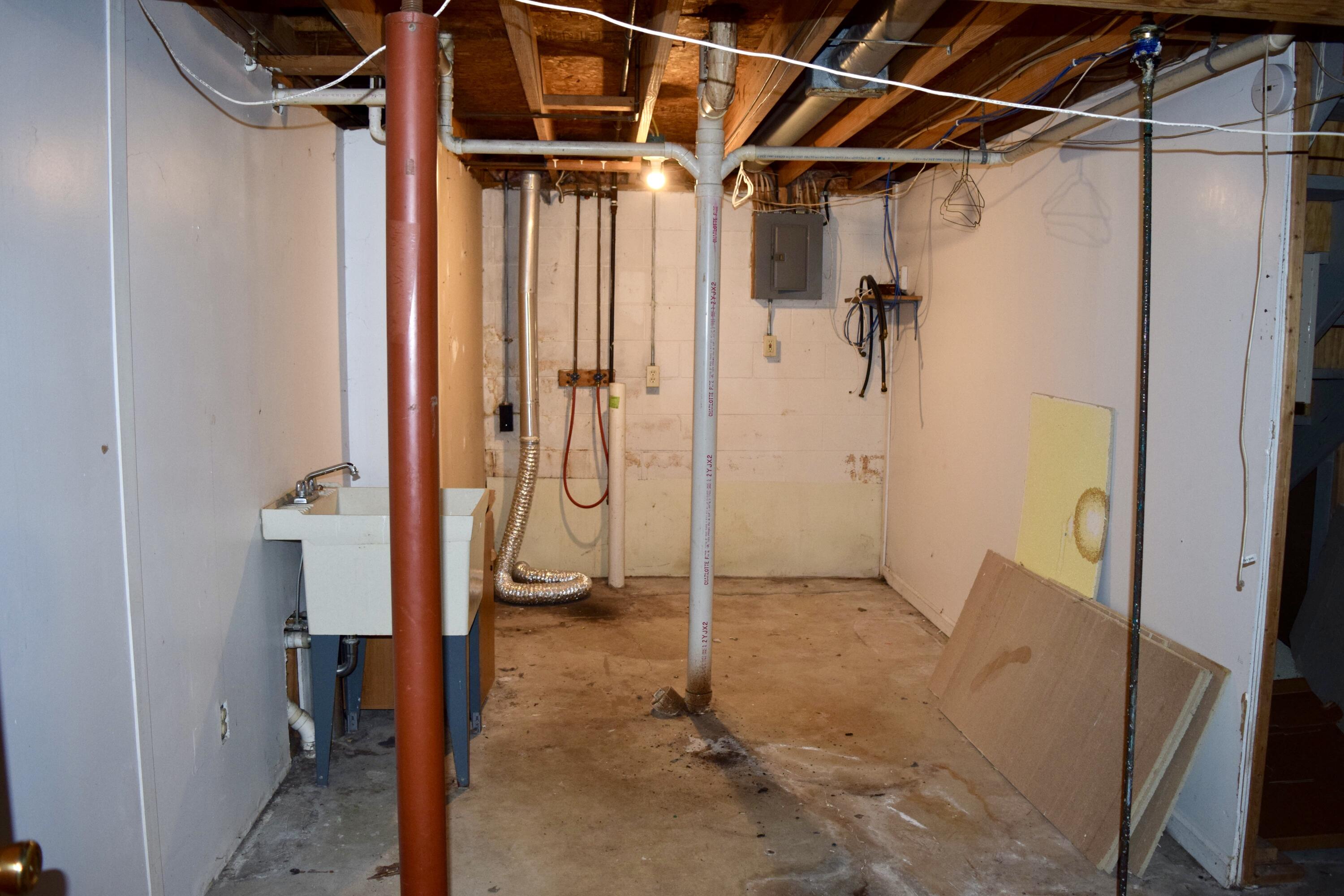 1644 Delmar Drive, Springfield, Ohio 45503