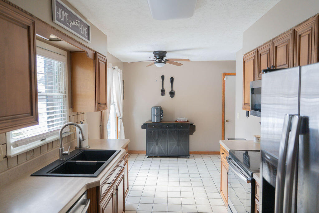 2824 Balsam Drive, Springfield, Ohio 45503