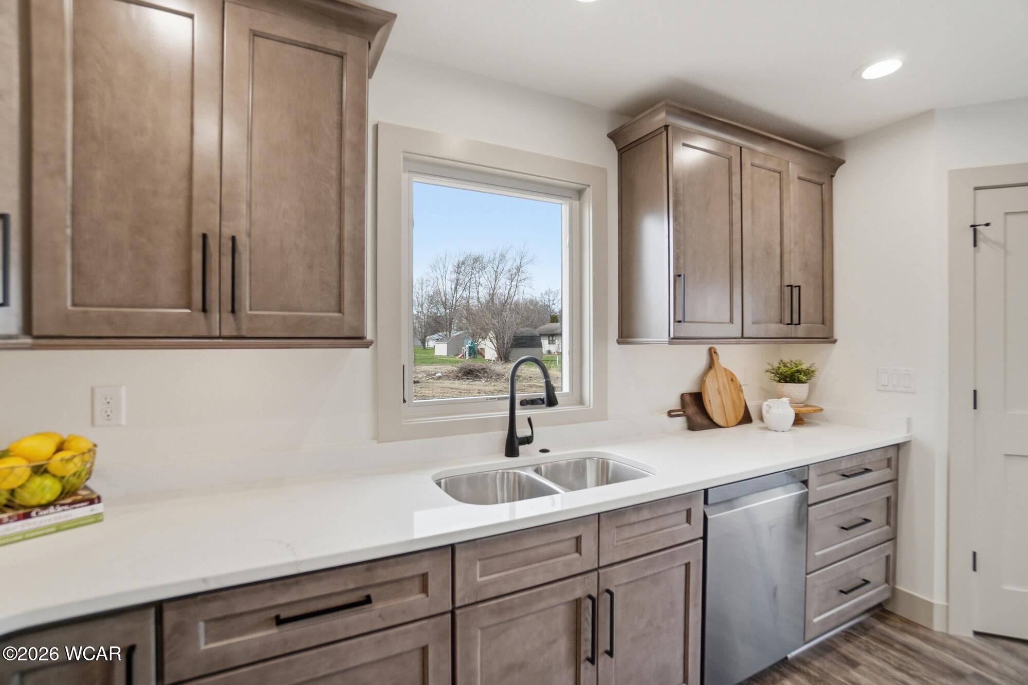 116 Dealey Drive, Convoy, Ohio