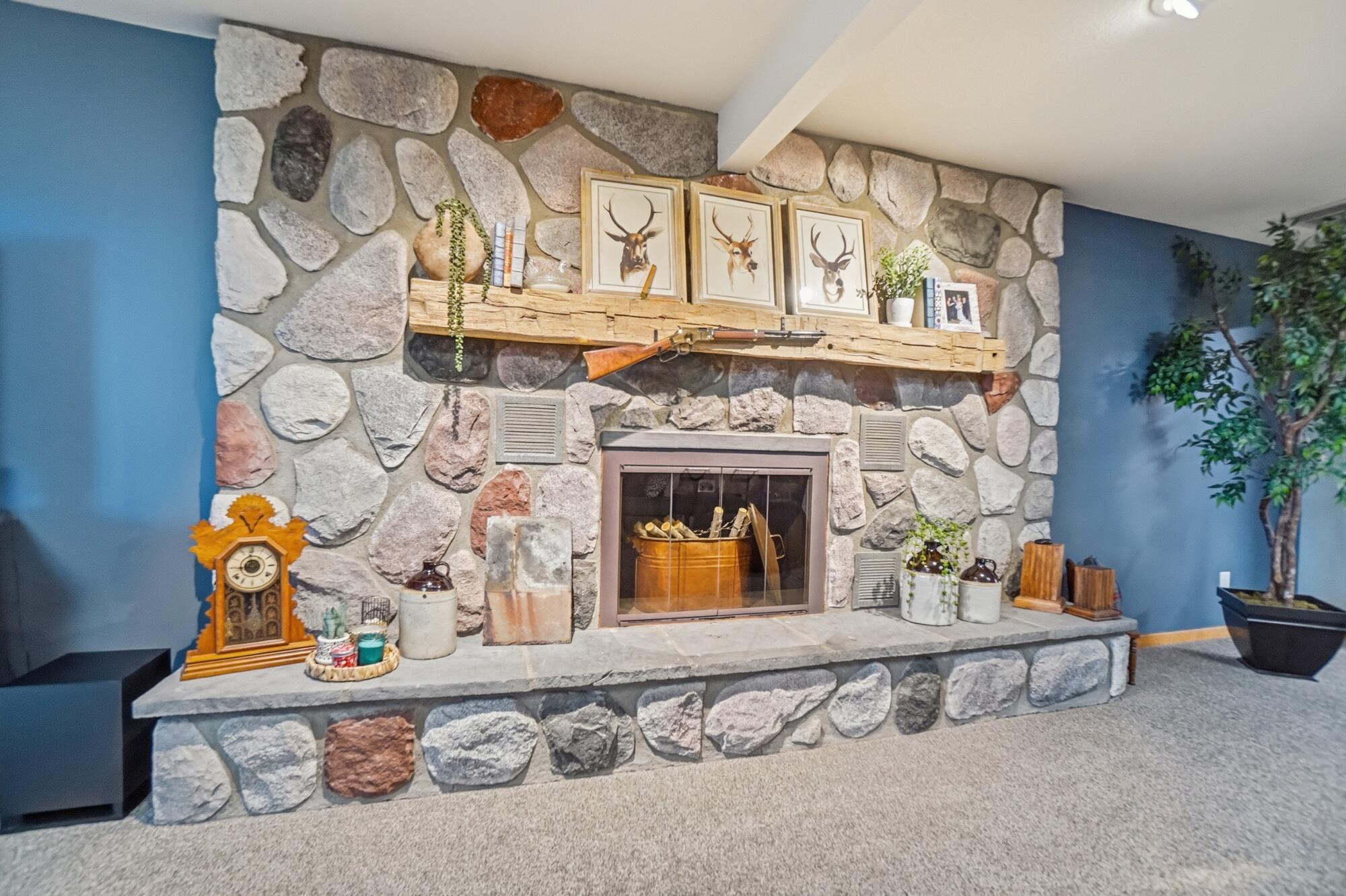 24702 Buckland Holden Road, Waynesfield, Ohio 45896