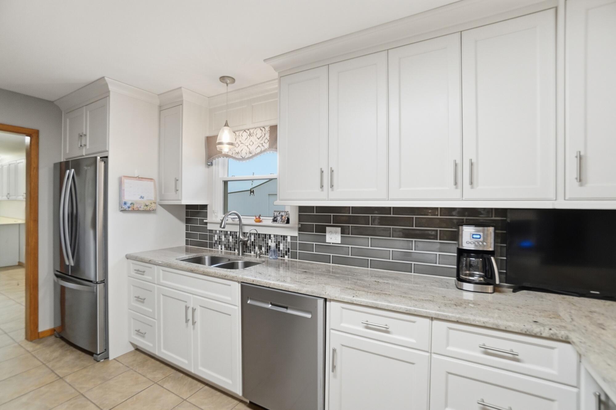 24702 Buckland Holden Road, Waynesfield, Ohio 45896