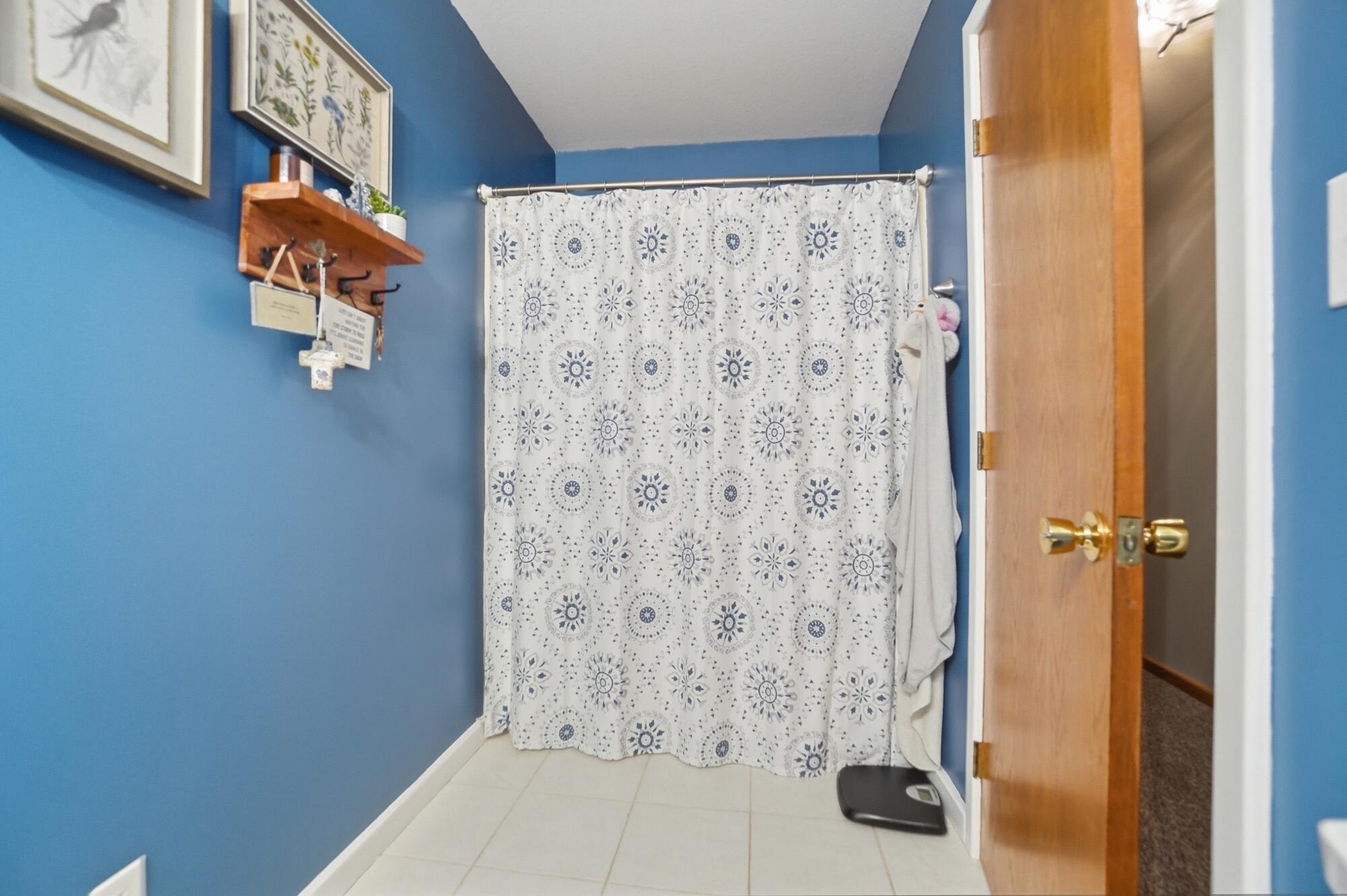 24702 Buckland Holden Road, Waynesfield, Ohio 45896