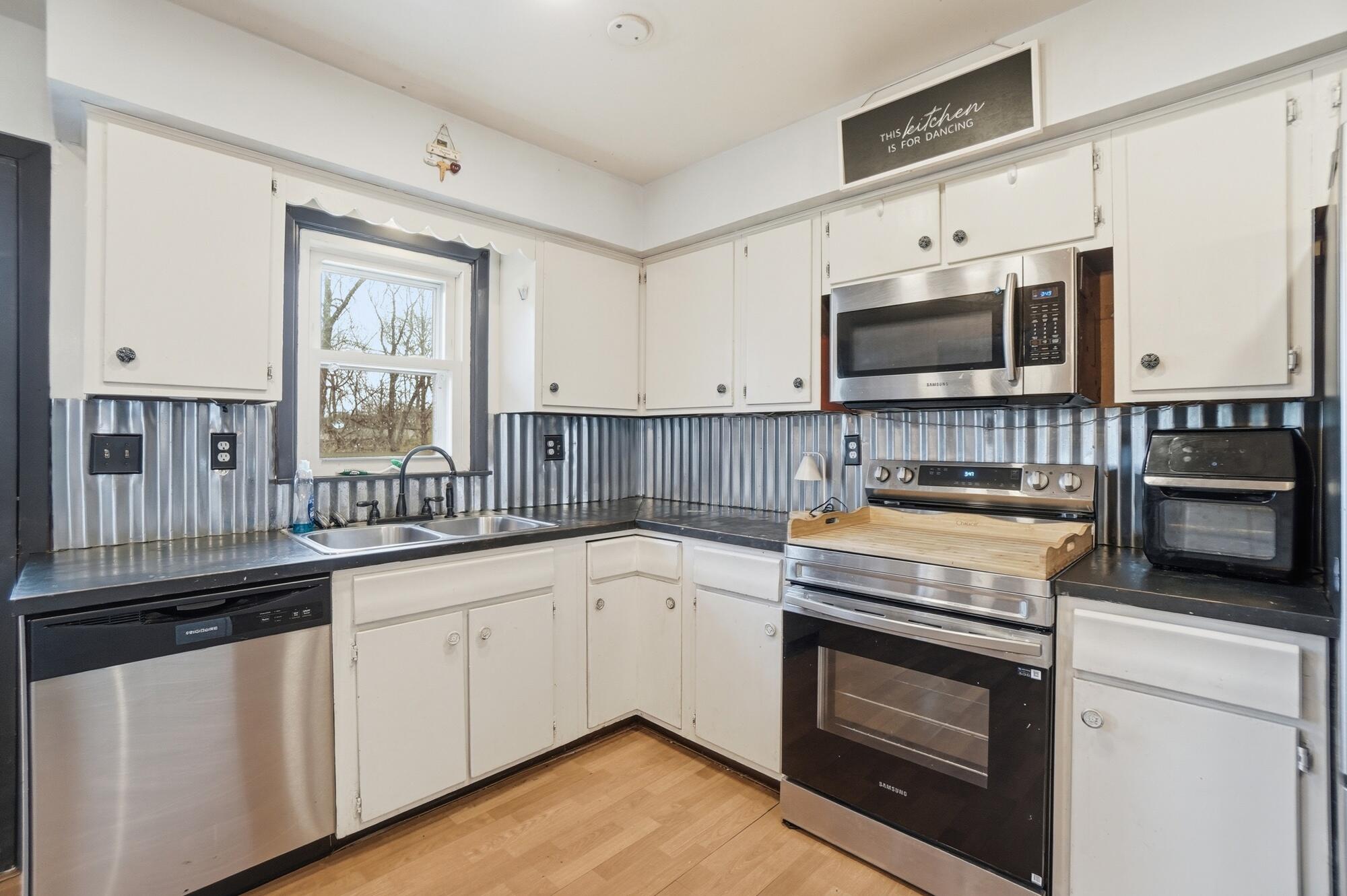 290 Ginghamsburg Road, Tipp City, Ohio 45371