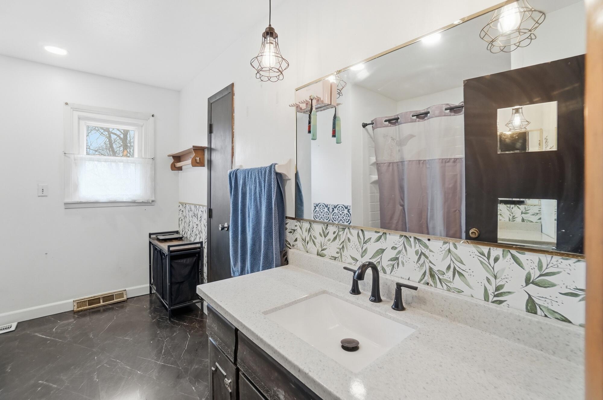 290 Ginghamsburg Road, Tipp City, Ohio 45371